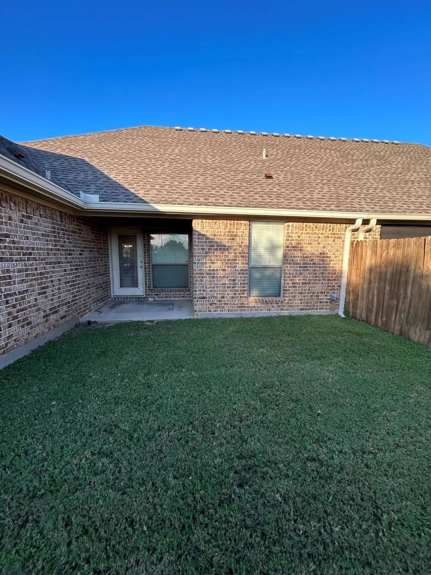 Single Family Residence For Sale in Mc Lennan County , 2409 Tigua Court, Waco, Texas 76712, 3 Bedrooms, 2 Bathrooms, 2 Garage spaces, 1,585 Sqft, built in 2006, Price $285,000, mls#21314068, Real Estate Agent in Waco, Homes For Sale in Mc Lennan county, Homes For Sale in Waco, Realtor in Waco Texas, Real Estate Brokerage Independent Realty Texas, Luminita Cordes Realtor
