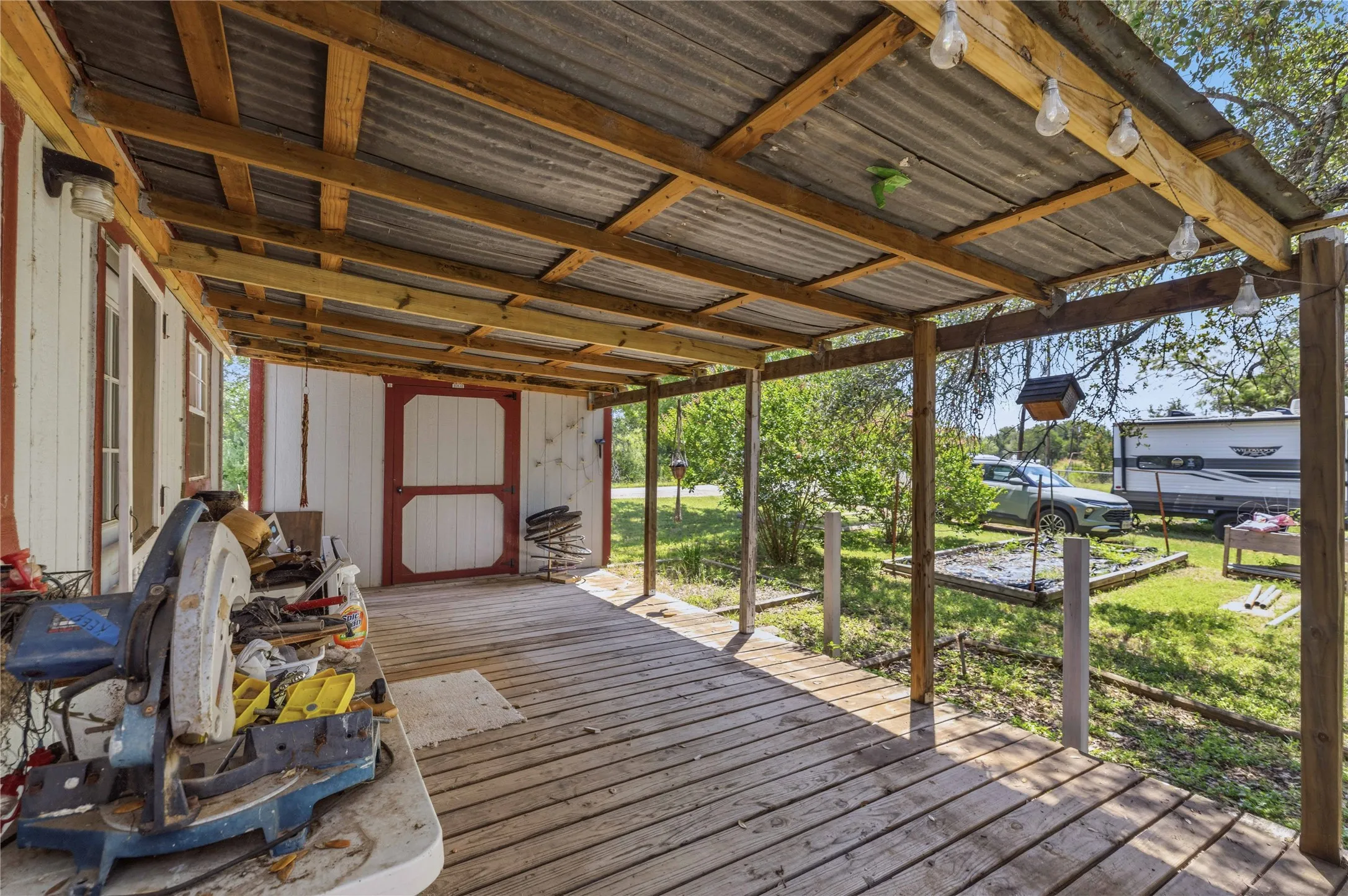 Mobile Home For Sale in Brown County , 9401 County Road 456, Brownwood, Texas 76801, 3 Bedroom, 2 Bathroom, Garage spaces, 1,236 Sqft, built in 1976, mls#21312619, Real Estate Agent in Brownwood, Homes For Sale in Brown county, Homes For Sale in Brownwood, Realtor in Brownwood Texas, Real Estate Brokerage Independent Realty Texas, Luminita Cordes Realtor