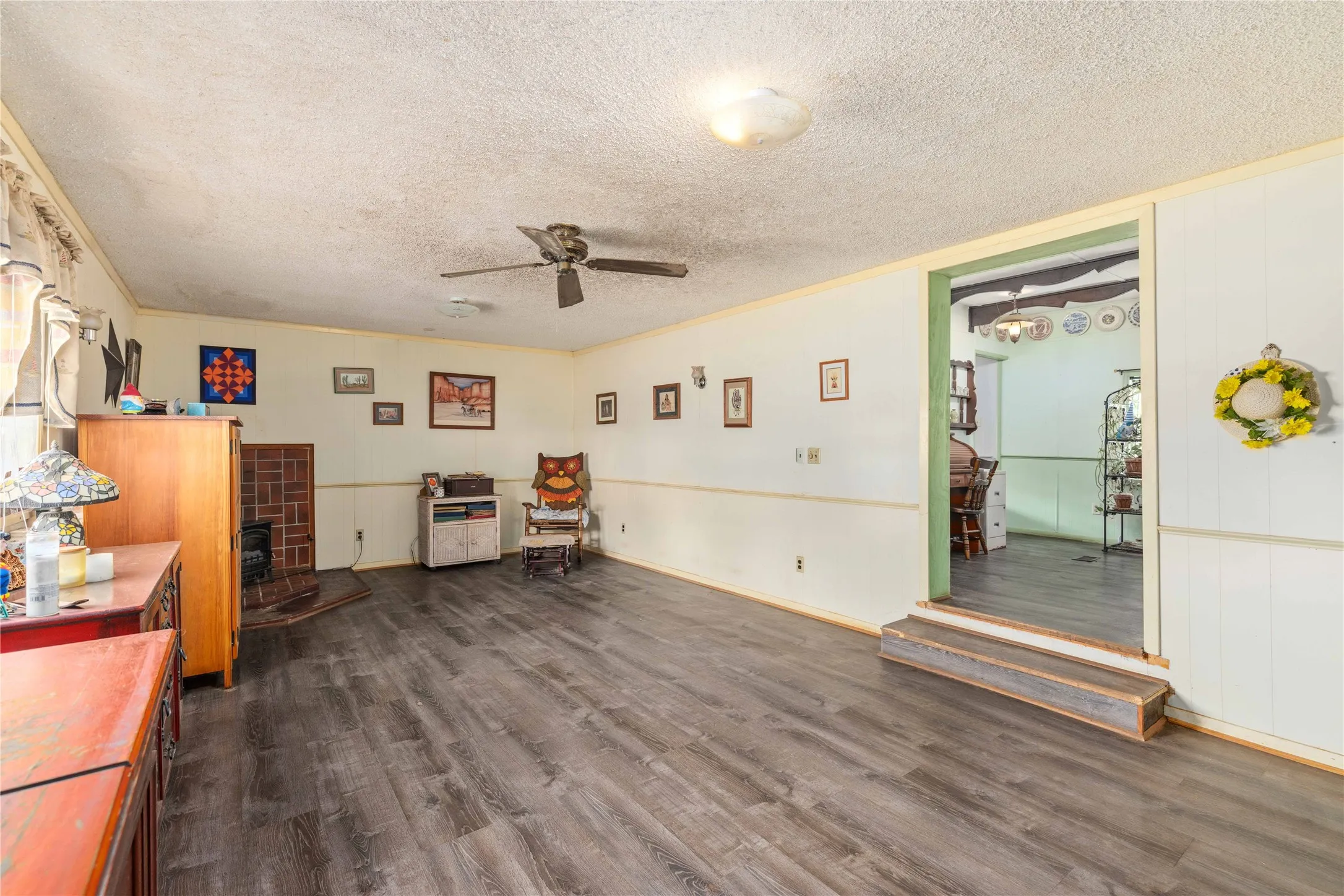 Mobile Home For Sale in Brown County , 9401 County Road 456, Brownwood, Texas 76801, 3 Bedroom, 2 Bathroom, Garage spaces, 1,236 Sqft, built in 1976, mls#21312619, Real Estate Agent in Brownwood, Homes For Sale in Brown county, Homes For Sale in Brownwood, Realtor in Brownwood Texas, Real Estate Brokerage Independent Realty Texas, Luminita Cordes Realtor
