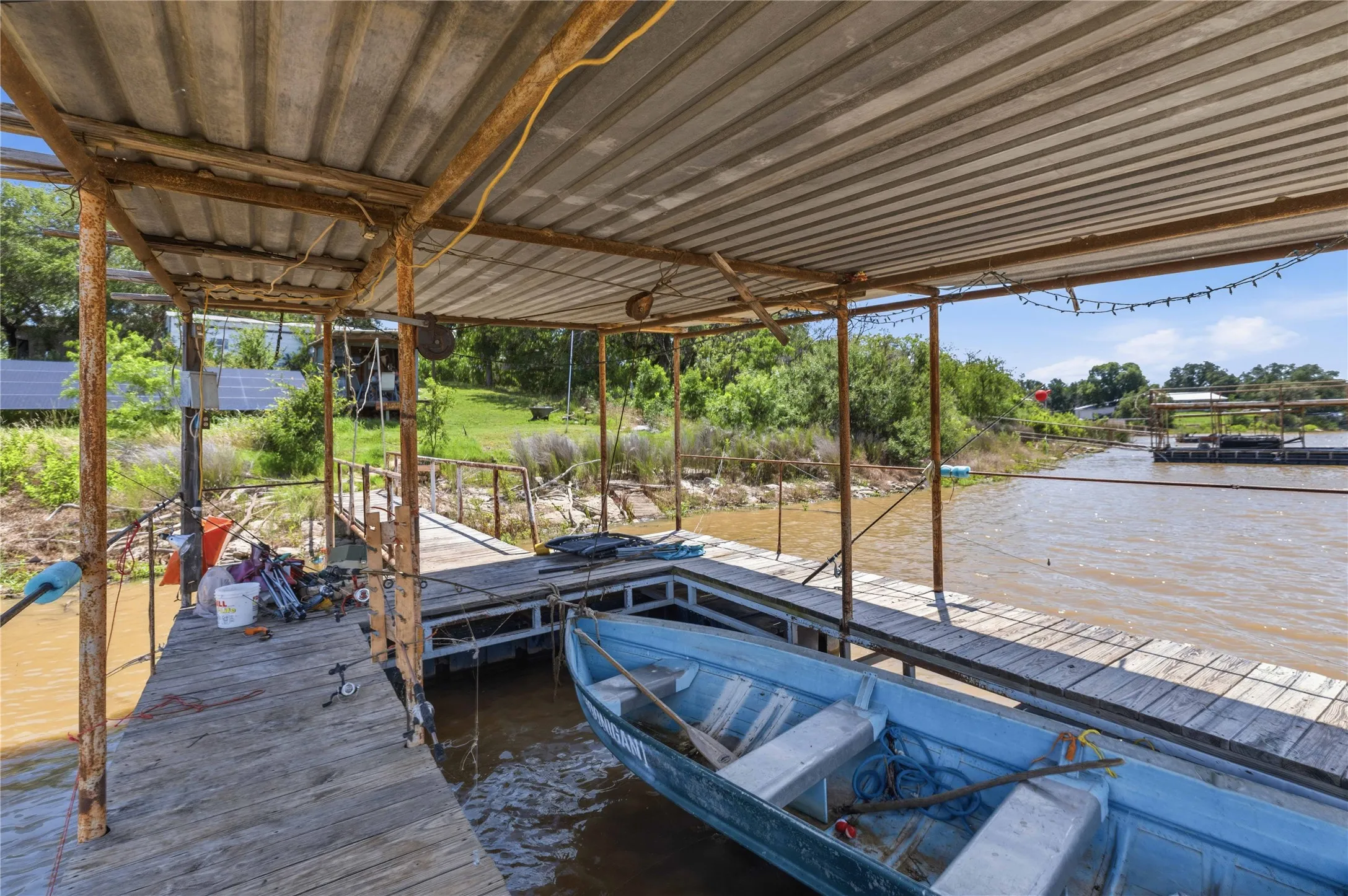 Mobile Home For Sale in Brown County , 9401 County Road 456, Brownwood, Texas 76801, 3 Bedroom, 2 Bathroom, Garage spaces, 1,236 Sqft, built in 1976, mls#21312619, Real Estate Agent in Brownwood, Homes For Sale in Brown county, Homes For Sale in Brownwood, Realtor in Brownwood Texas, Real Estate Brokerage Independent Realty Texas, Luminita Cordes Realtor