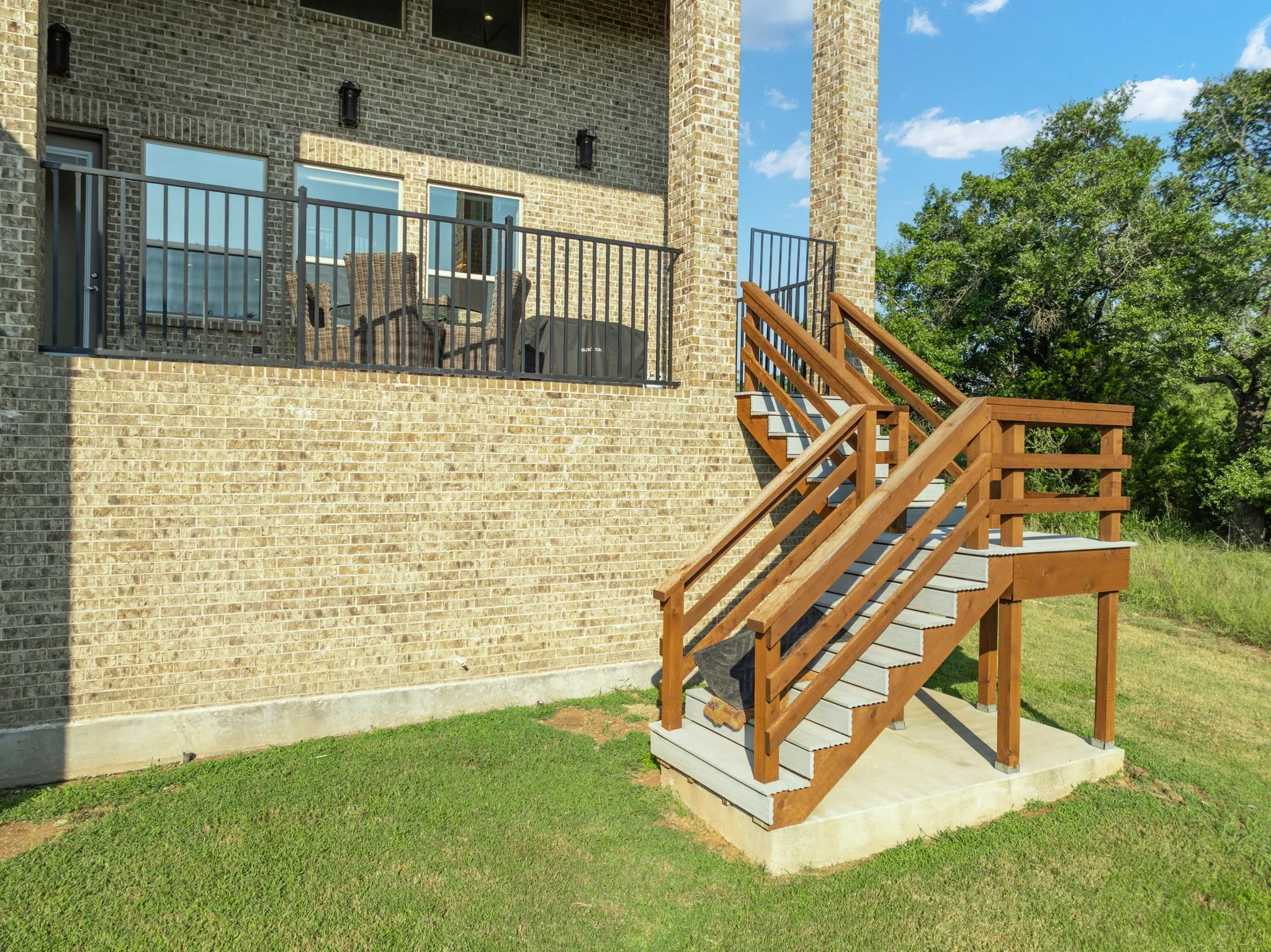 Single Family Residence For Sale in Hill County , 28029 Marina Drive, Whitney, Texas 76692, 4 Bedroom, 3 Bathroom, 2 Garage spaces, 3,356 Sqft, built in 2018, mls#21314427, Real Estate Agent in Whitney, Homes For Sale in Hill county, Homes For Sale in Whitney, Realtor in Whitney Texas, Real Estate Brokerage Independent Realty Texas, Luminita Cordes Realtor