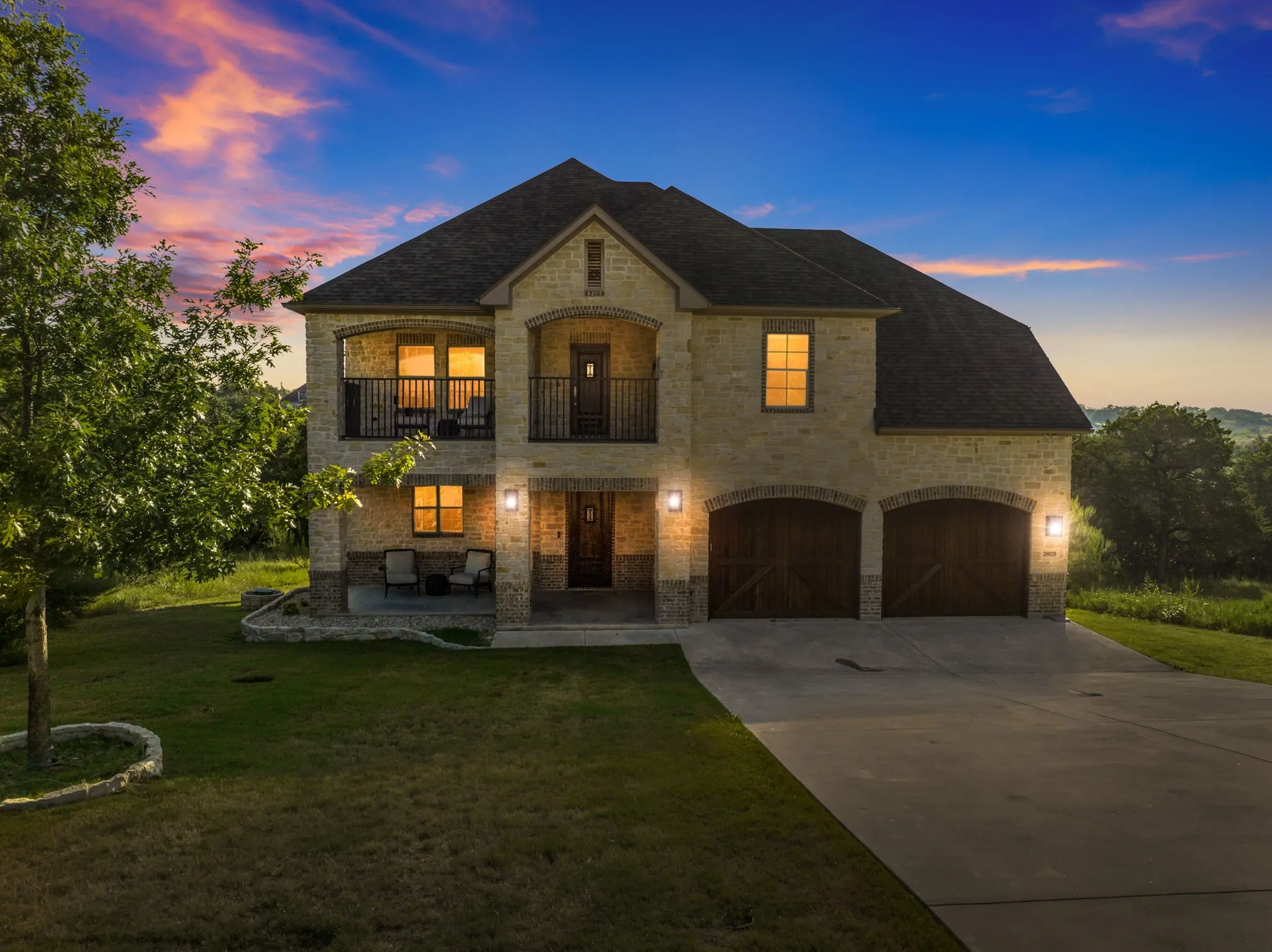Single Family Residence For Sale in Hill County , 28029 Marina Drive, Whitney, Texas 76692, 4 Bedroom, 3 Bathroom, 2 Garage spaces, 3,356 Sqft, built in 2018, mls#21314427, Real Estate Agent in Whitney, Homes For Sale in Hill county, Homes For Sale in Whitney, Realtor in Whitney Texas, Real Estate Brokerage Independent Realty Texas, Luminita Cordes Realtor