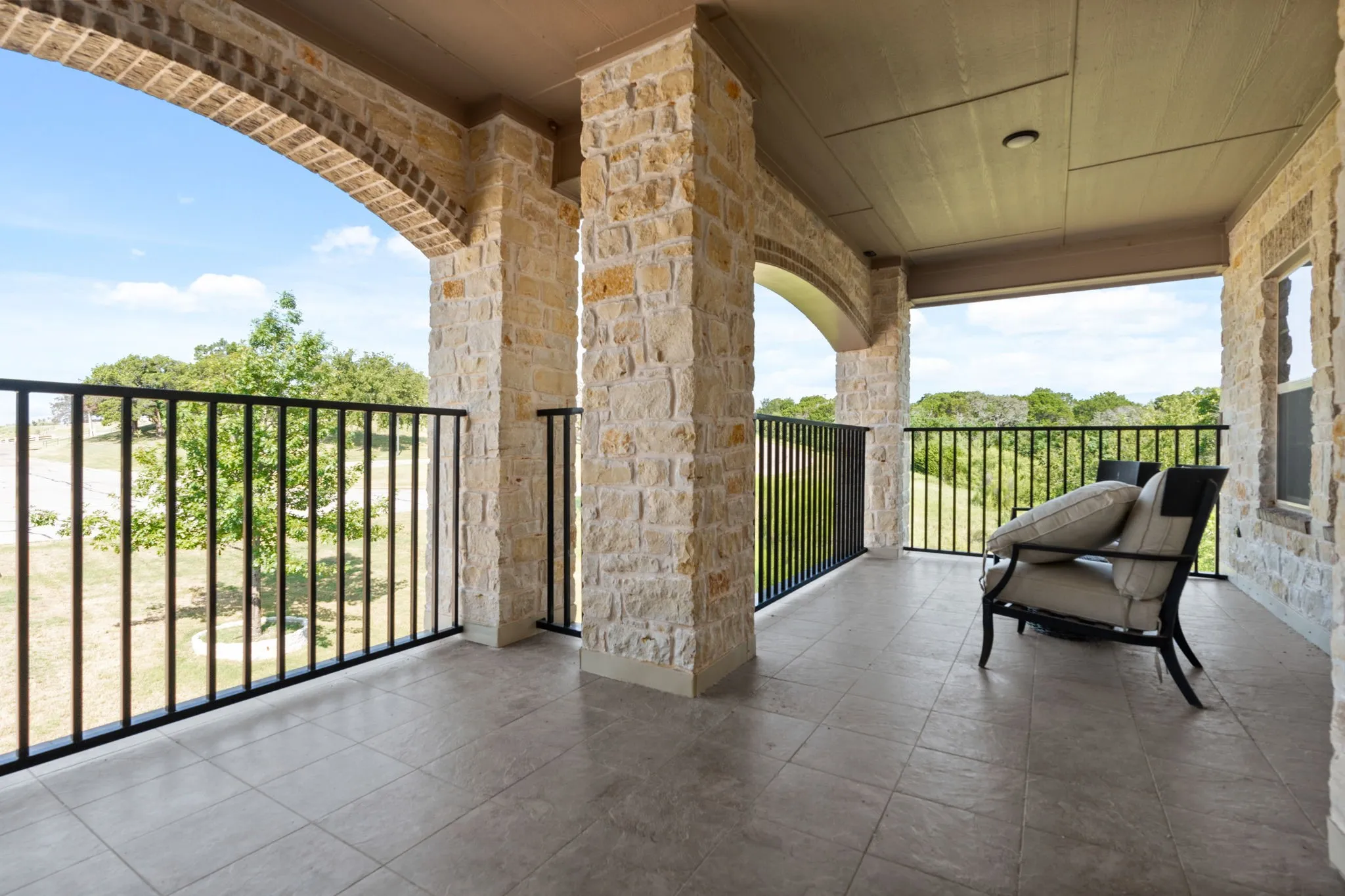 Single Family Residence For Sale in Hill County , 28029 Marina Drive, Whitney, Texas 76692, 4 Bedroom, 3 Bathroom, 2 Garage spaces, 3,356 Sqft, built in 2018, mls#21314427, Real Estate Agent in Whitney, Homes For Sale in Hill county, Homes For Sale in Whitney, Realtor in Whitney Texas, Real Estate Brokerage Independent Realty Texas, Luminita Cordes Realtor