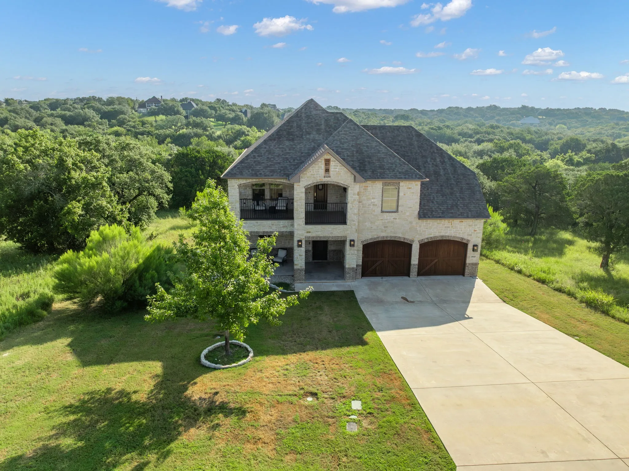 Single Family Residence For Sale in Hill County , 28029 Marina Drive, Whitney, Texas 76692, 4 Bedroom, 3 Bathroom, 2 Garage spaces, 3,356 Sqft, built in 2018, mls#21314427, Real Estate Agent in Whitney, Homes For Sale in Hill county, Homes For Sale in Whitney, Realtor in Whitney Texas, Real Estate Brokerage Independent Realty Texas, Luminita Cordes Realtor