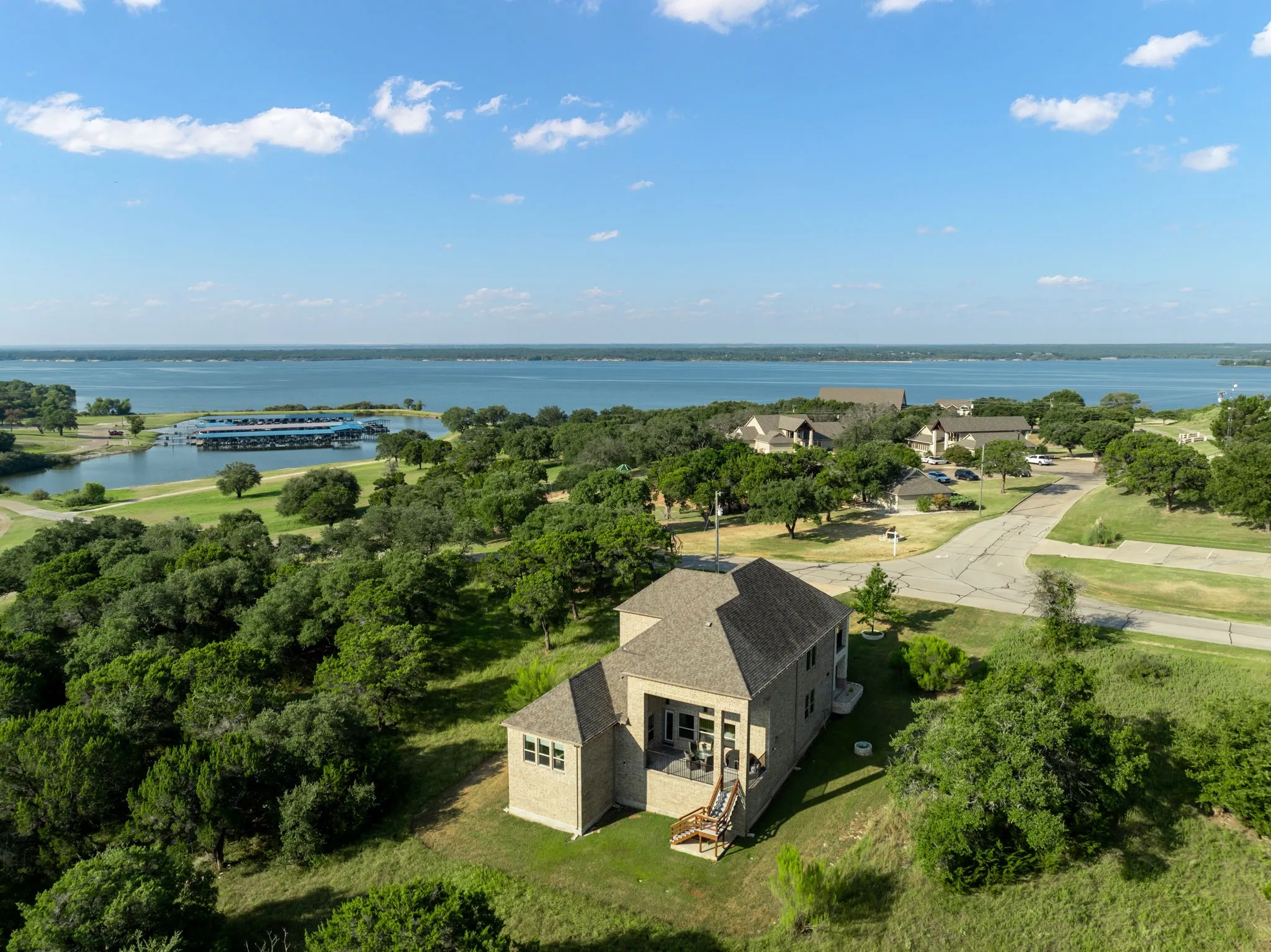 Single Family Residence For Sale in Hill County , 28029 Marina Drive, Whitney, Texas 76692, 4 Bedroom, 3 Bathroom, 2 Garage spaces, 3,356 Sqft, built in 2018, mls#21314427, Real Estate Agent in Whitney, Homes For Sale in Hill county, Homes For Sale in Whitney, Realtor in Whitney Texas, Real Estate Brokerage Independent Realty Texas, Luminita Cordes Realtor