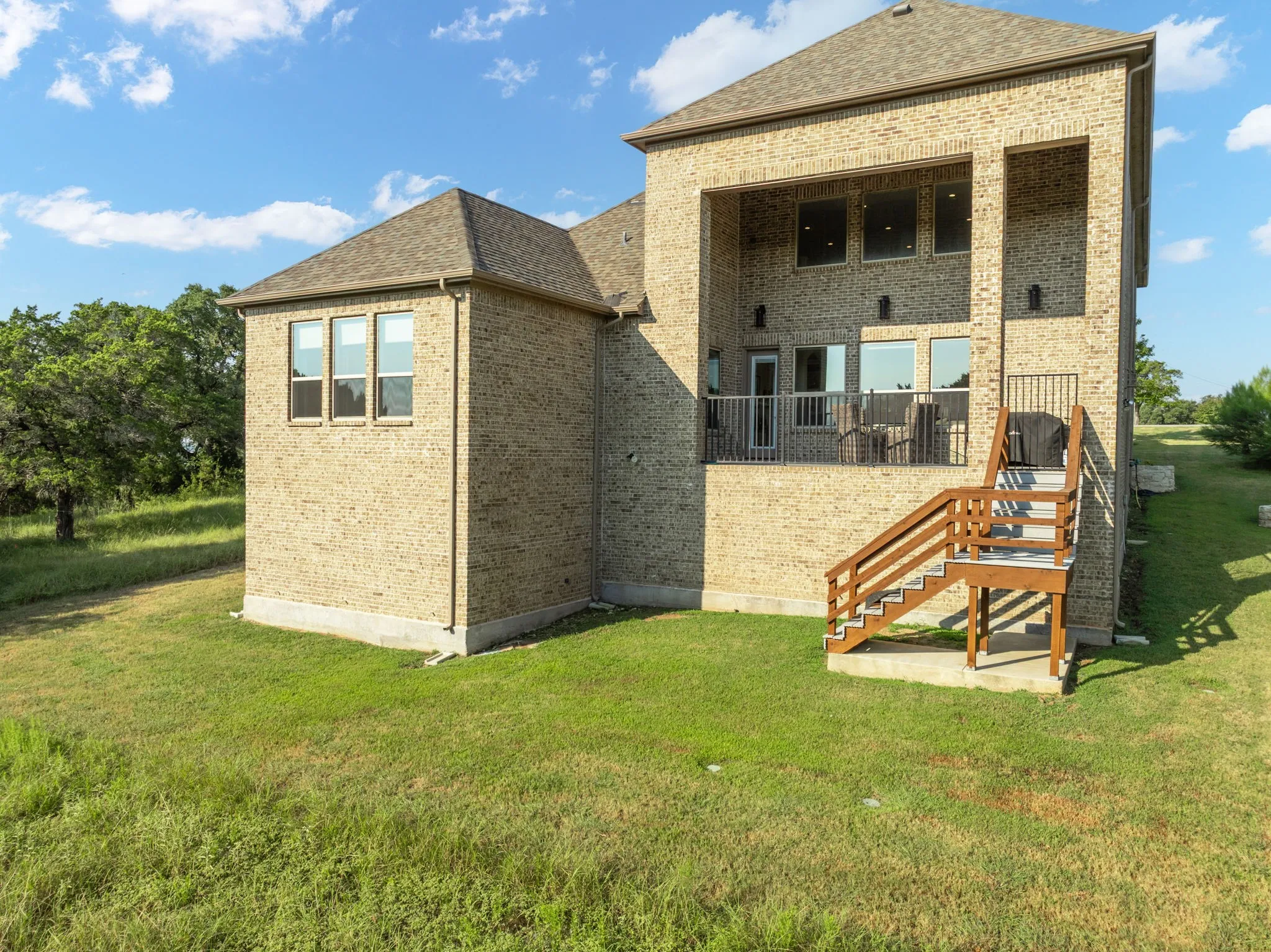 Single Family Residence For Sale in Hill County , 28029 Marina Drive, Whitney, Texas 76692, 4 Bedroom, 3 Bathroom, 2 Garage spaces, 3,356 Sqft, built in 2018, mls#21314427, Real Estate Agent in Whitney, Homes For Sale in Hill county, Homes For Sale in Whitney, Realtor in Whitney Texas, Real Estate Brokerage Independent Realty Texas, Luminita Cordes Realtor