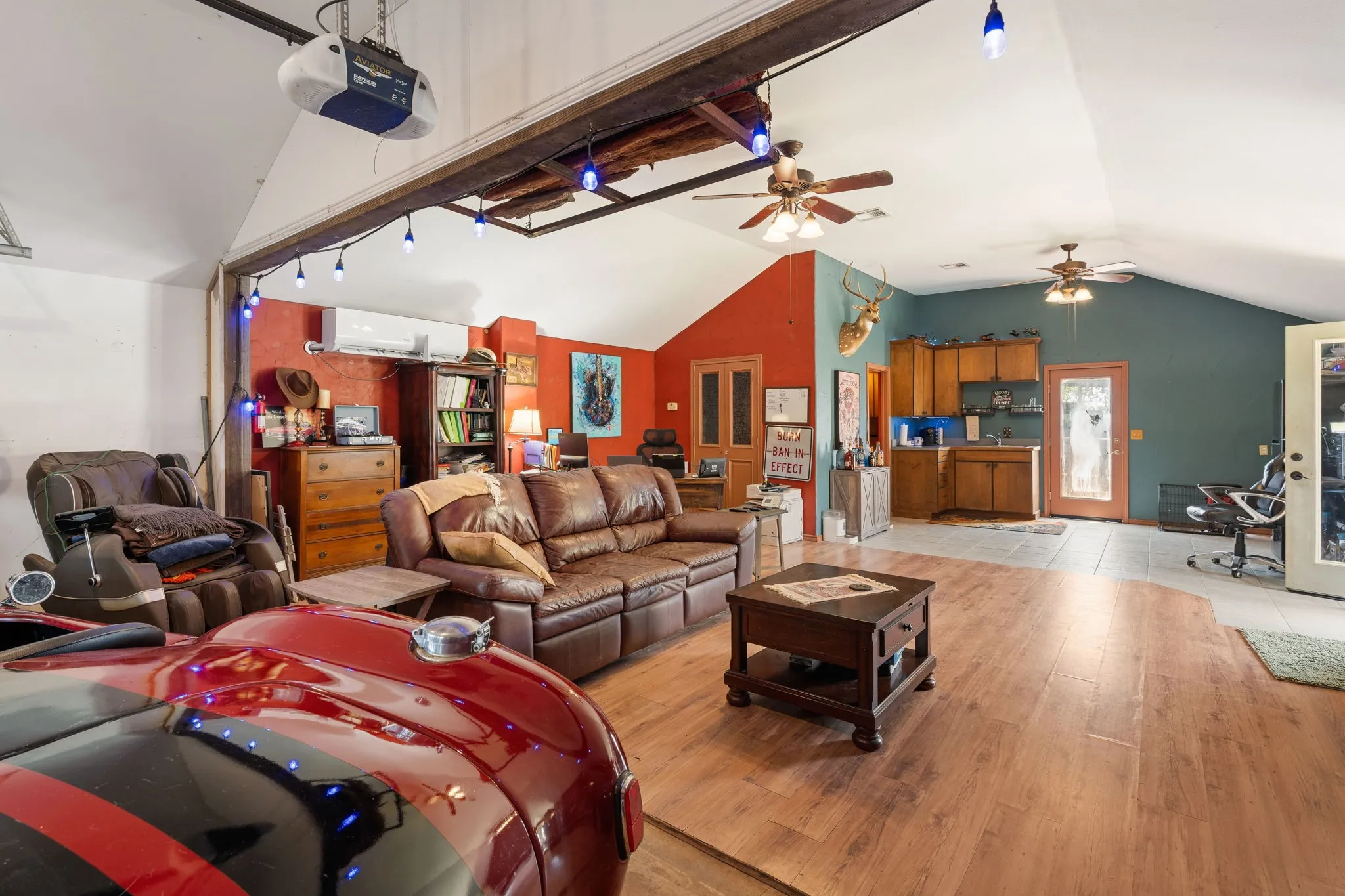 Farm For Sale in Henderson County , 13494 County Road 2919, Eustace, Texas 75124, 3 Bedroom, 2 Bathroom, Garage spaces, 1,694 Sqft, built in 1988, mls#21314752, Real Estate Agent in Eustace, Homes For Sale in Henderson county, Homes For Sale in Eustace, Realtor in Eustace Texas, Real Estate Brokerage Independent Realty Texas, Luminita Cordes Realtor
