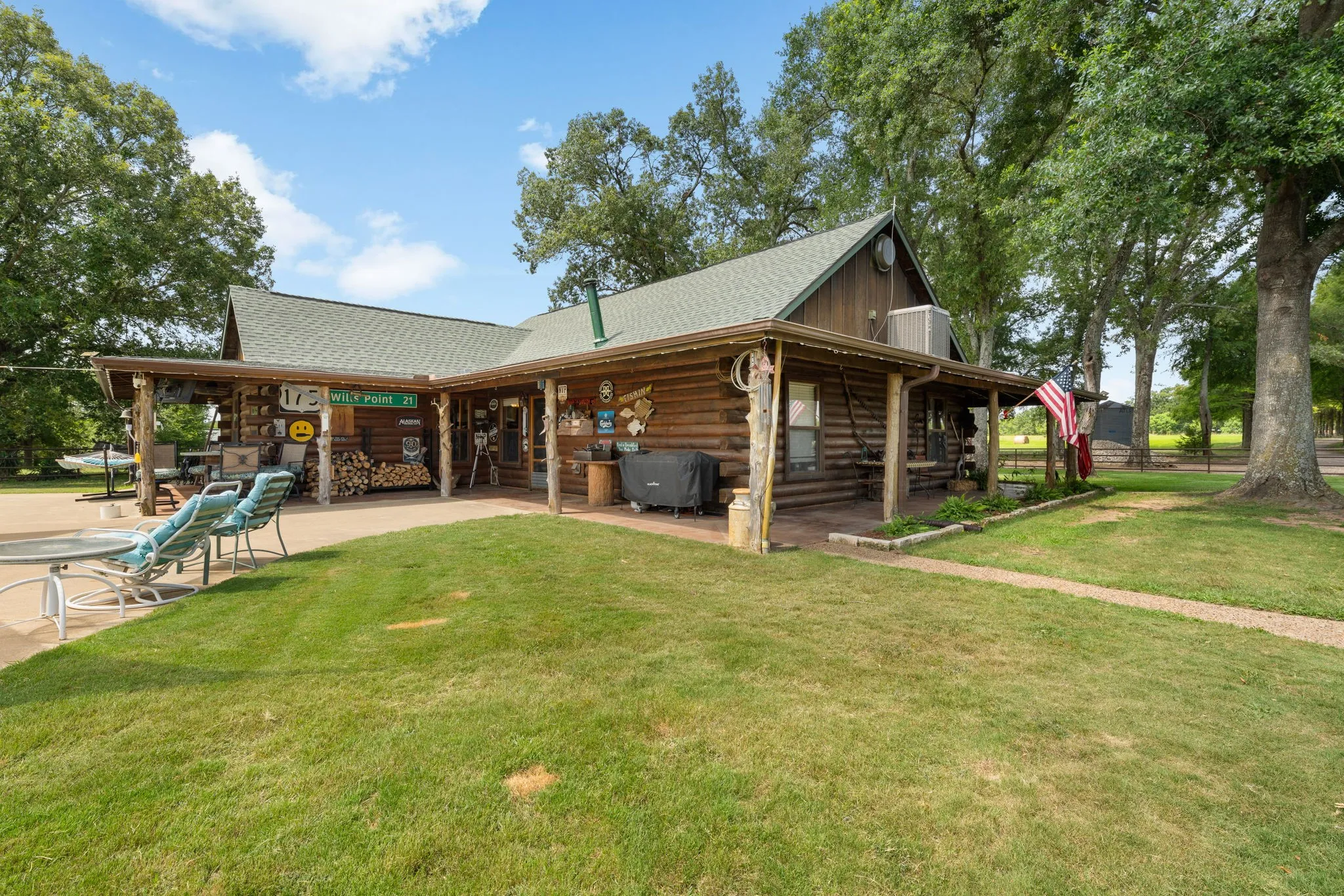 Farm For Sale in Henderson County , 13494 County Road 2919, Eustace, Texas 75124, 3 Bedroom, 2 Bathroom, Garage spaces, 1,694 Sqft, built in 1988, mls#21314752, Real Estate Agent in Eustace, Homes For Sale in Henderson county, Homes For Sale in Eustace, Realtor in Eustace Texas, Real Estate Brokerage Independent Realty Texas, Luminita Cordes Realtor