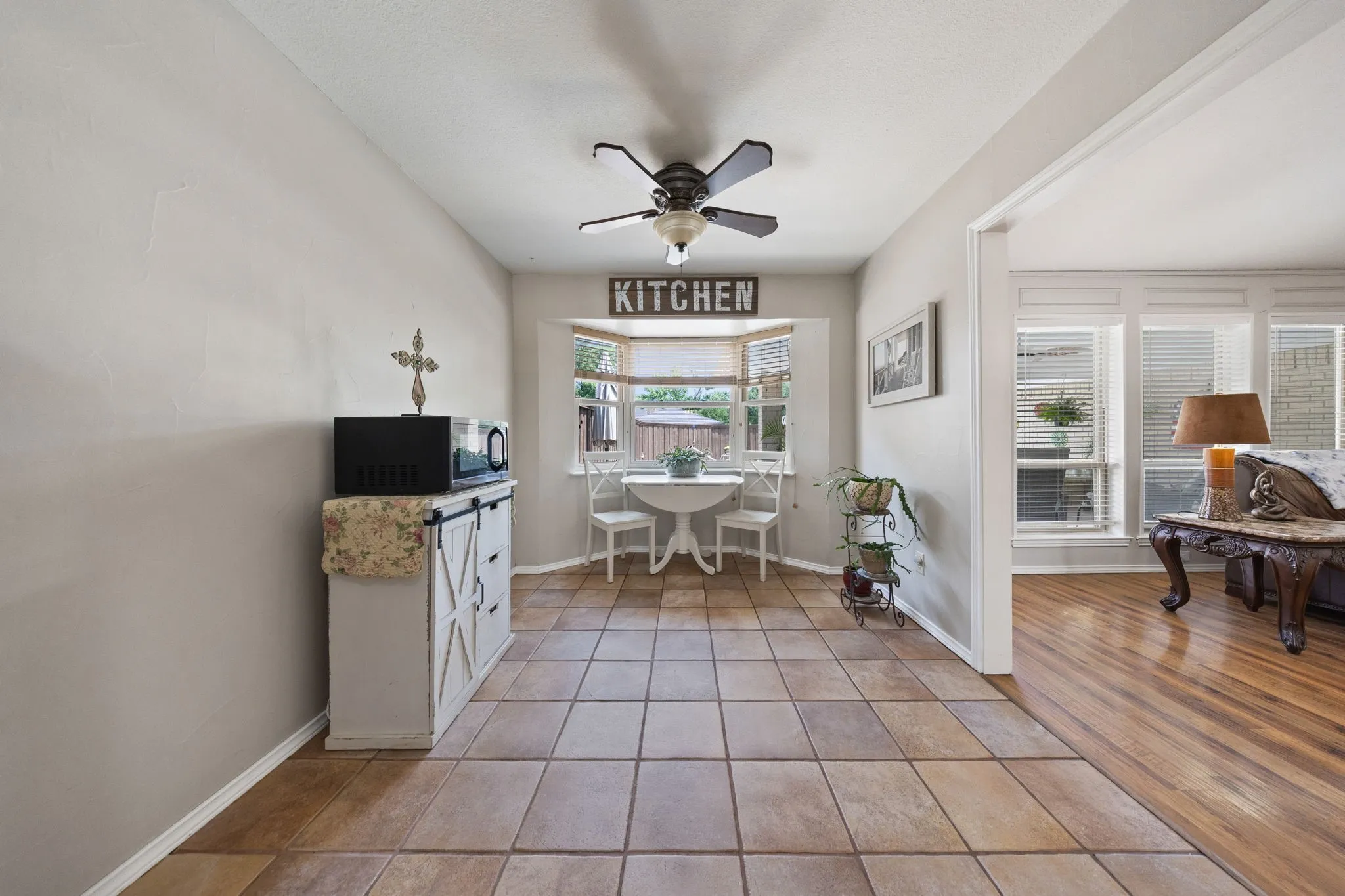 Single Family Residence For Sale in Collin County , 1521 Baffin Bay Drive, Plano, Texas 75075, 4 Bedroom, 3 Bathroom, 2 Garage spaces, 2,403 Sqft, built in 1977, mls#21314583, Real Estate Agent in Plano, Homes For Sale in Collin county, Homes For Sale in Plano, Realtor in Plano Texas, Real Estate Brokerage Independent Realty Texas, Luminita Cordes Realtor