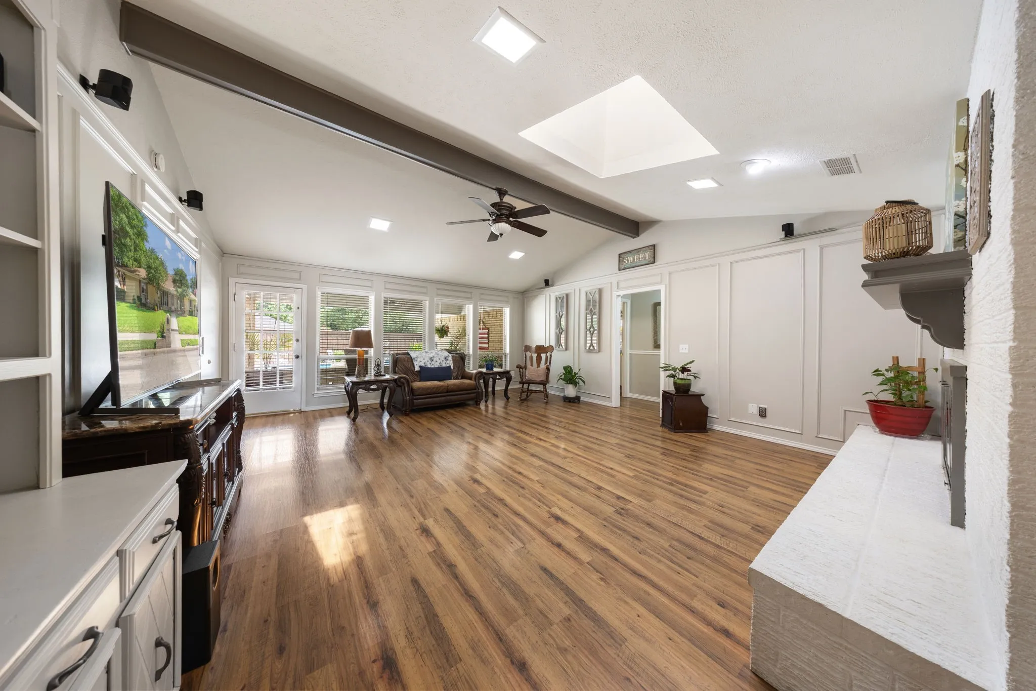 Single Family Residence For Sale in Collin County , 1521 Baffin Bay Drive, Plano, Texas 75075, 4 Bedroom, 3 Bathroom, 2 Garage spaces, 2,403 Sqft, built in 1977, mls#21314583, Real Estate Agent in Plano, Homes For Sale in Collin county, Homes For Sale in Plano, Realtor in Plano Texas, Real Estate Brokerage Independent Realty Texas, Luminita Cordes Realtor