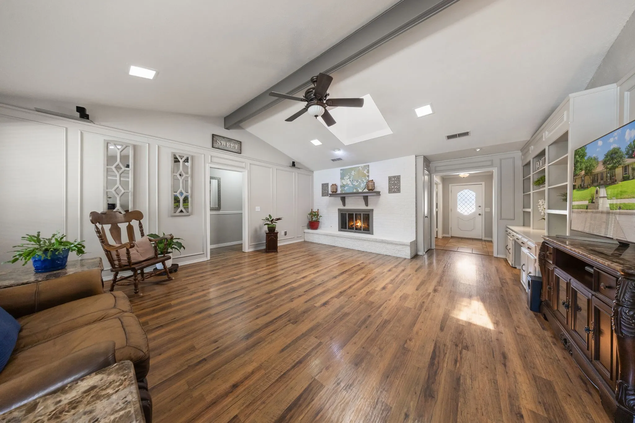 Single Family Residence For Sale in Collin County , 1521 Baffin Bay Drive, Plano, Texas 75075, 4 Bedroom, 3 Bathroom, 2 Garage spaces, 2,403 Sqft, built in 1977, mls#21314583, Real Estate Agent in Plano, Homes For Sale in Collin county, Homes For Sale in Plano, Realtor in Plano Texas, Real Estate Brokerage Independent Realty Texas, Luminita Cordes Realtor
