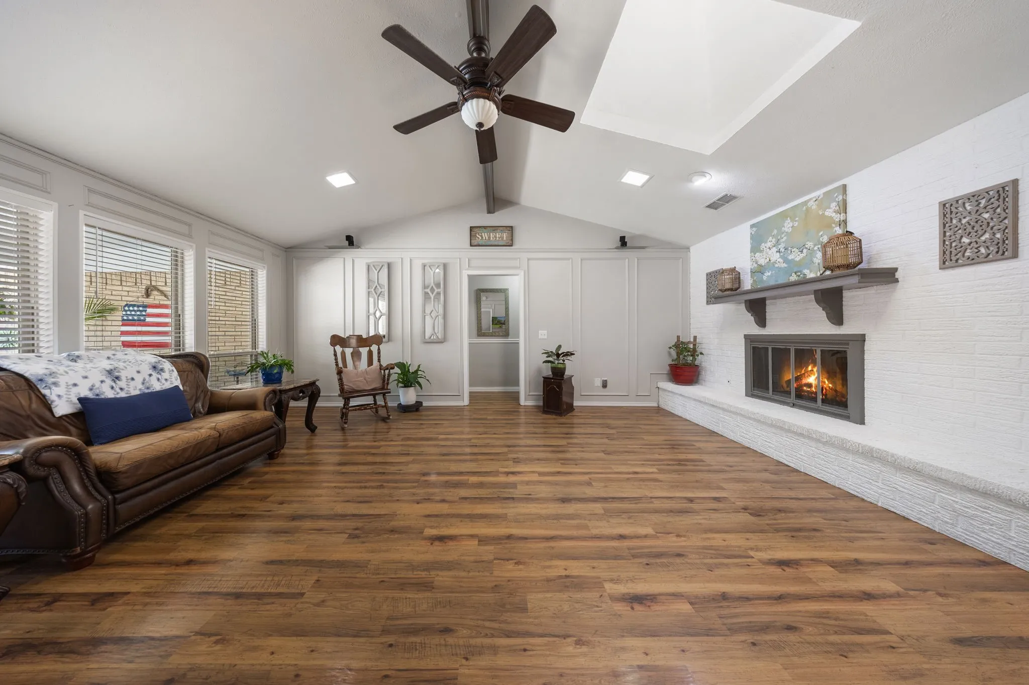 Single Family Residence For Sale in Collin County , 1521 Baffin Bay Drive, Plano, Texas 75075, 4 Bedroom, 3 Bathroom, 2 Garage spaces, 2,403 Sqft, built in 1977, mls#21314583, Real Estate Agent in Plano, Homes For Sale in Collin county, Homes For Sale in Plano, Realtor in Plano Texas, Real Estate Brokerage Independent Realty Texas, Luminita Cordes Realtor