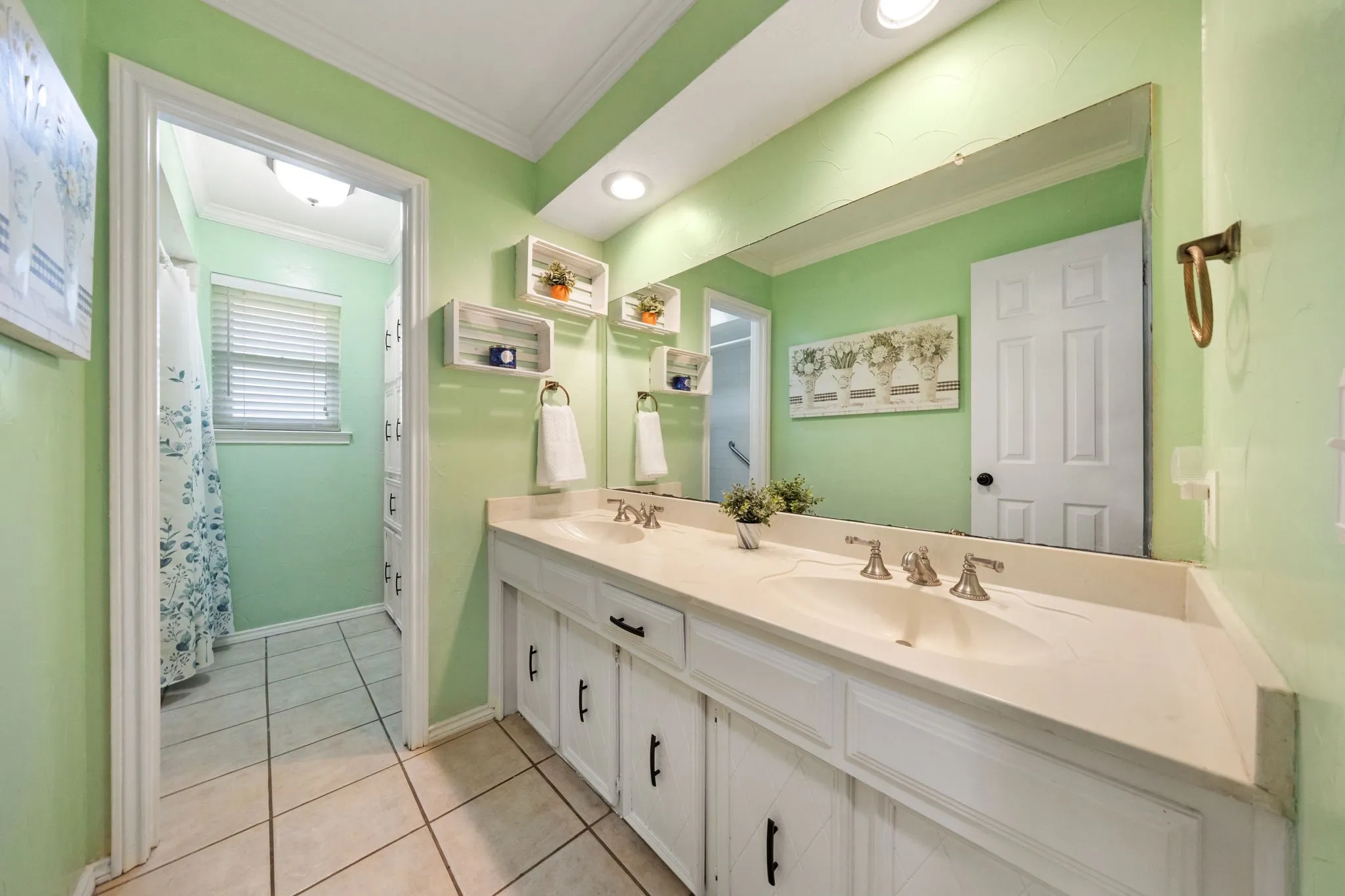 Single Family Residence For Sale in Collin County , 1521 Baffin Bay Drive, Plano, Texas 75075, 4 Bedroom, 3 Bathroom, 2 Garage spaces, 2,403 Sqft, built in 1977, mls#21314583, Real Estate Agent in Plano, Homes For Sale in Collin county, Homes For Sale in Plano, Realtor in Plano Texas, Real Estate Brokerage Independent Realty Texas, Luminita Cordes Realtor