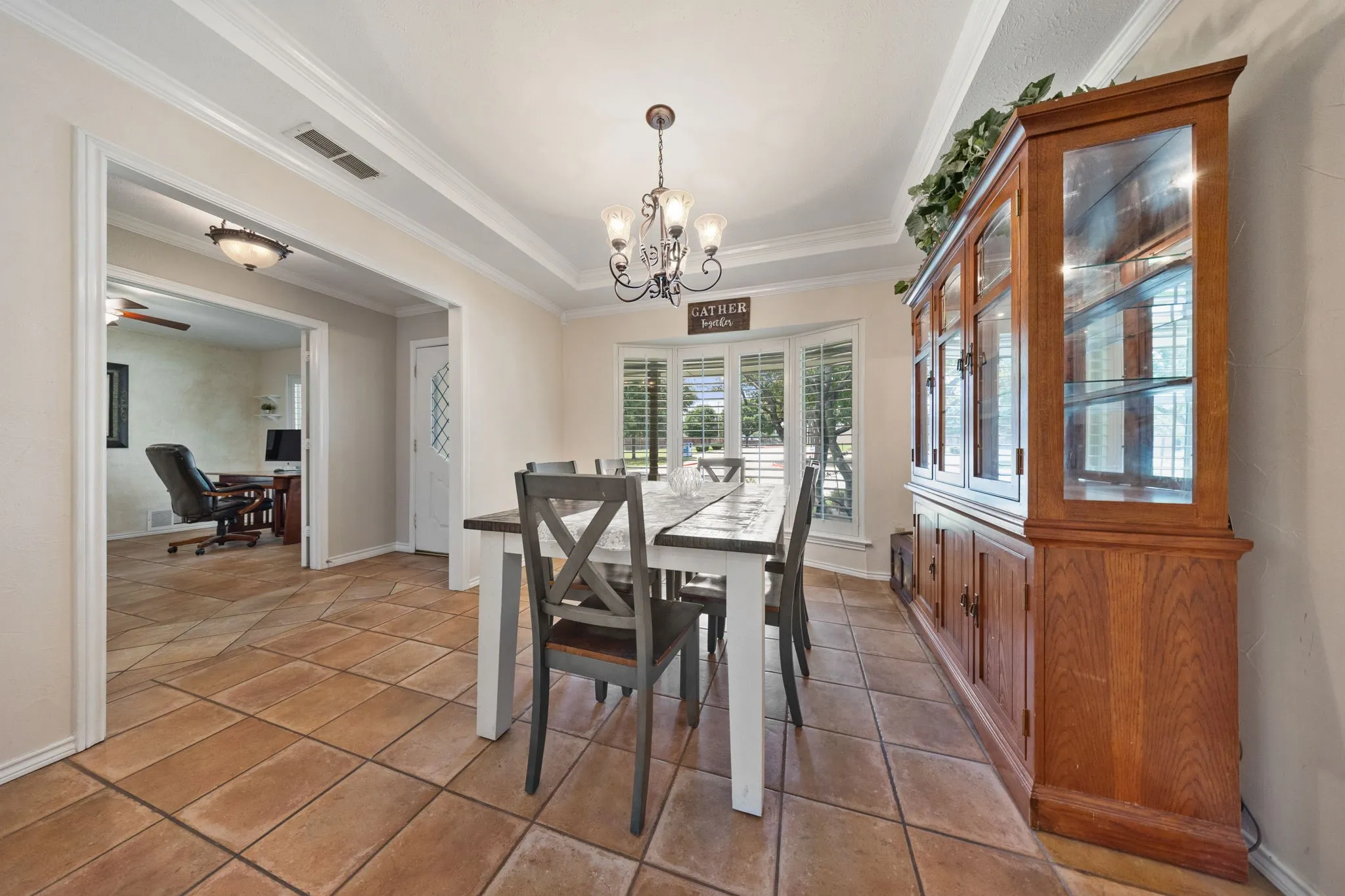 Single Family Residence For Sale in Collin County , 1521 Baffin Bay Drive, Plano, Texas 75075, 4 Bedroom, 3 Bathroom, 2 Garage spaces, 2,403 Sqft, built in 1977, mls#21314583, Real Estate Agent in Plano, Homes For Sale in Collin county, Homes For Sale in Plano, Realtor in Plano Texas, Real Estate Brokerage Independent Realty Texas, Luminita Cordes Realtor