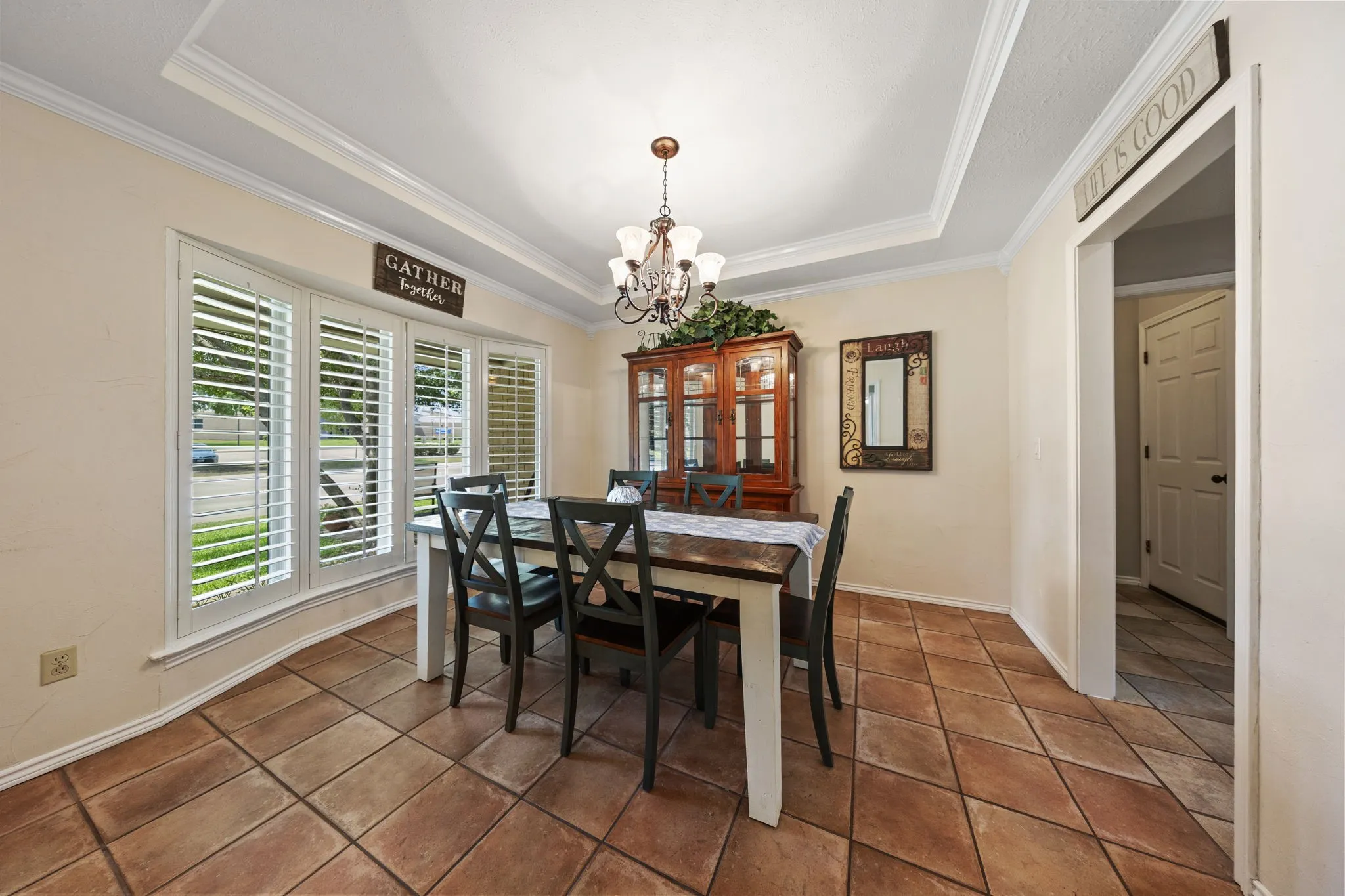 Single Family Residence For Sale in Collin County , 1521 Baffin Bay Drive, Plano, Texas 75075, 4 Bedroom, 3 Bathroom, 2 Garage spaces, 2,403 Sqft, built in 1977, mls#21314583, Real Estate Agent in Plano, Homes For Sale in Collin county, Homes For Sale in Plano, Realtor in Plano Texas, Real Estate Brokerage Independent Realty Texas, Luminita Cordes Realtor