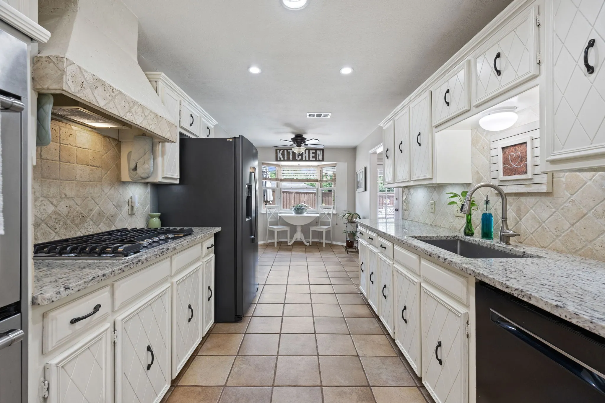 Single Family Residence For Sale in Collin County , 1521 Baffin Bay Drive, Plano, Texas 75075, 4 Bedroom, 3 Bathroom, 2 Garage spaces, 2,403 Sqft, built in 1977, mls#21314583, Real Estate Agent in Plano, Homes For Sale in Collin county, Homes For Sale in Plano, Realtor in Plano Texas, Real Estate Brokerage Independent Realty Texas, Luminita Cordes Realtor