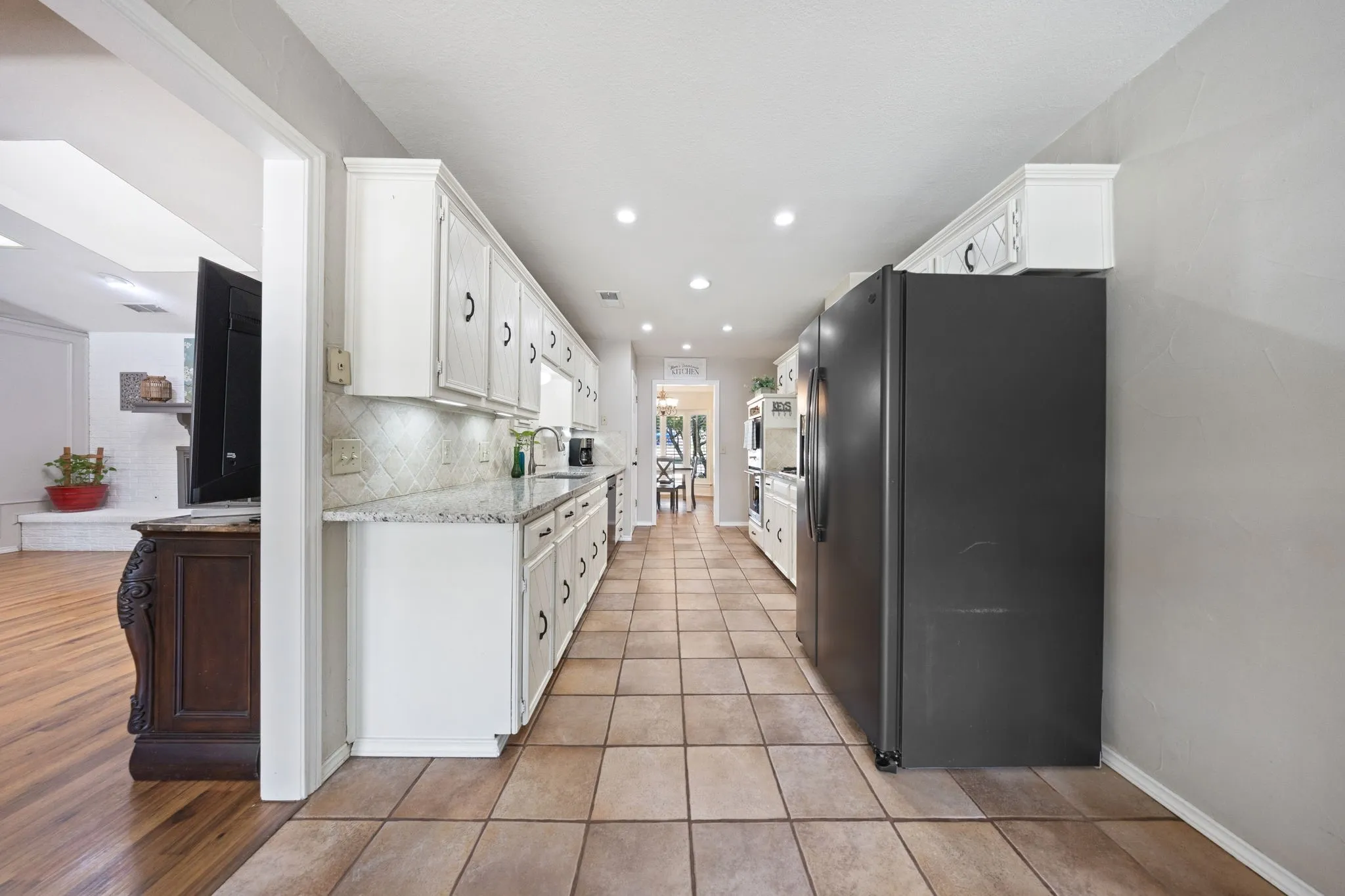 Single Family Residence For Sale in Collin County , 1521 Baffin Bay Drive, Plano, Texas 75075, 4 Bedroom, 3 Bathroom, 2 Garage spaces, 2,403 Sqft, built in 1977, mls#21314583, Real Estate Agent in Plano, Homes For Sale in Collin county, Homes For Sale in Plano, Realtor in Plano Texas, Real Estate Brokerage Independent Realty Texas, Luminita Cordes Realtor