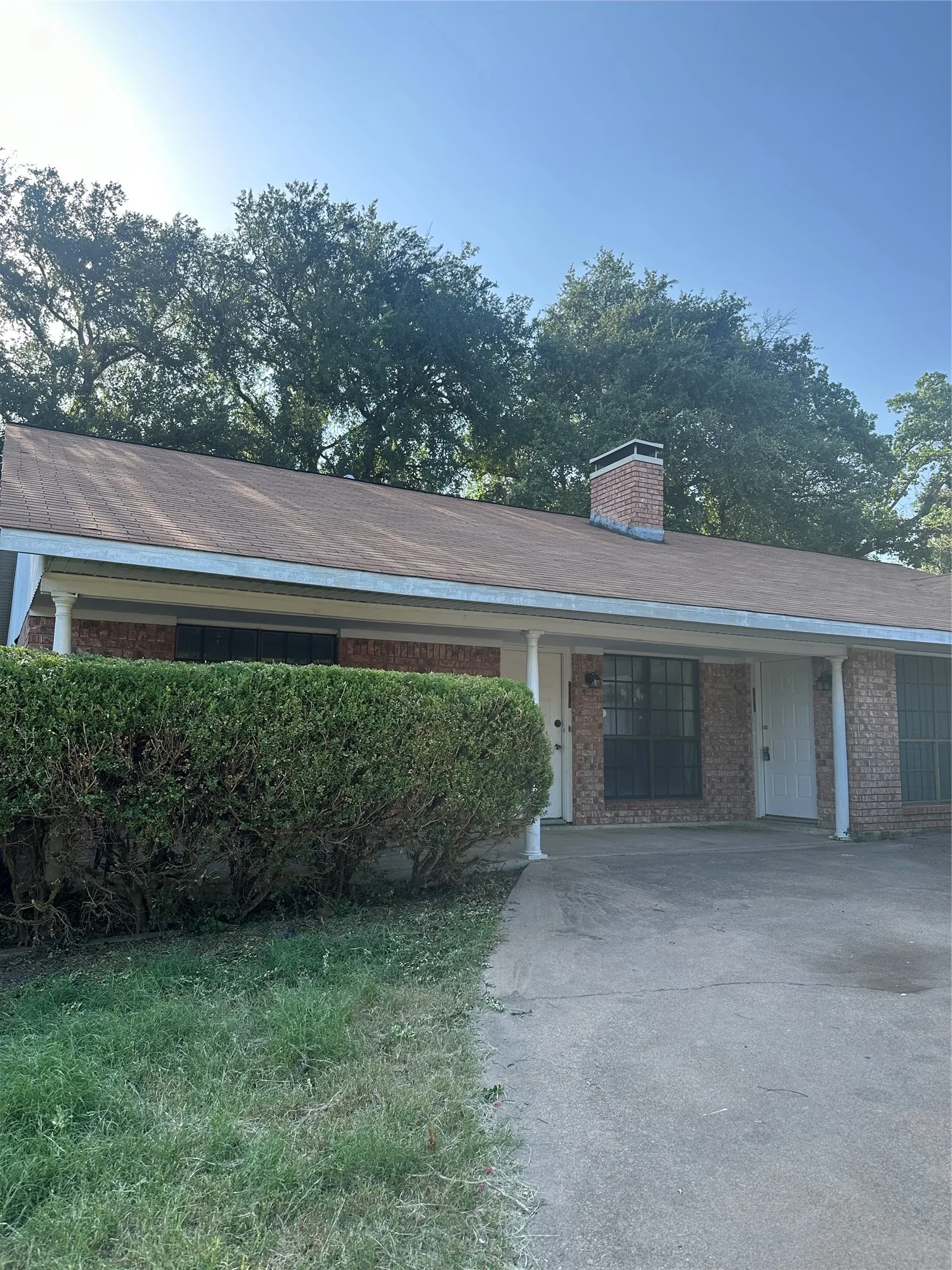 Single Family Residence For Rent in Bell County , 3906 Shallowford, Temple, Texas 76502, 2 Bedroom, 2 Bathroom, 1 Garage spaces, 1,100 Sqft, built in 1979, mls#21314630, Real Estate Agent in Temple, Homes For Rent in Bell county, Homes For Rent in Temple, Realtor in Temple Texas, Real Estate Brokerage Independent Realty Texas, Luminita Cordes Realtor