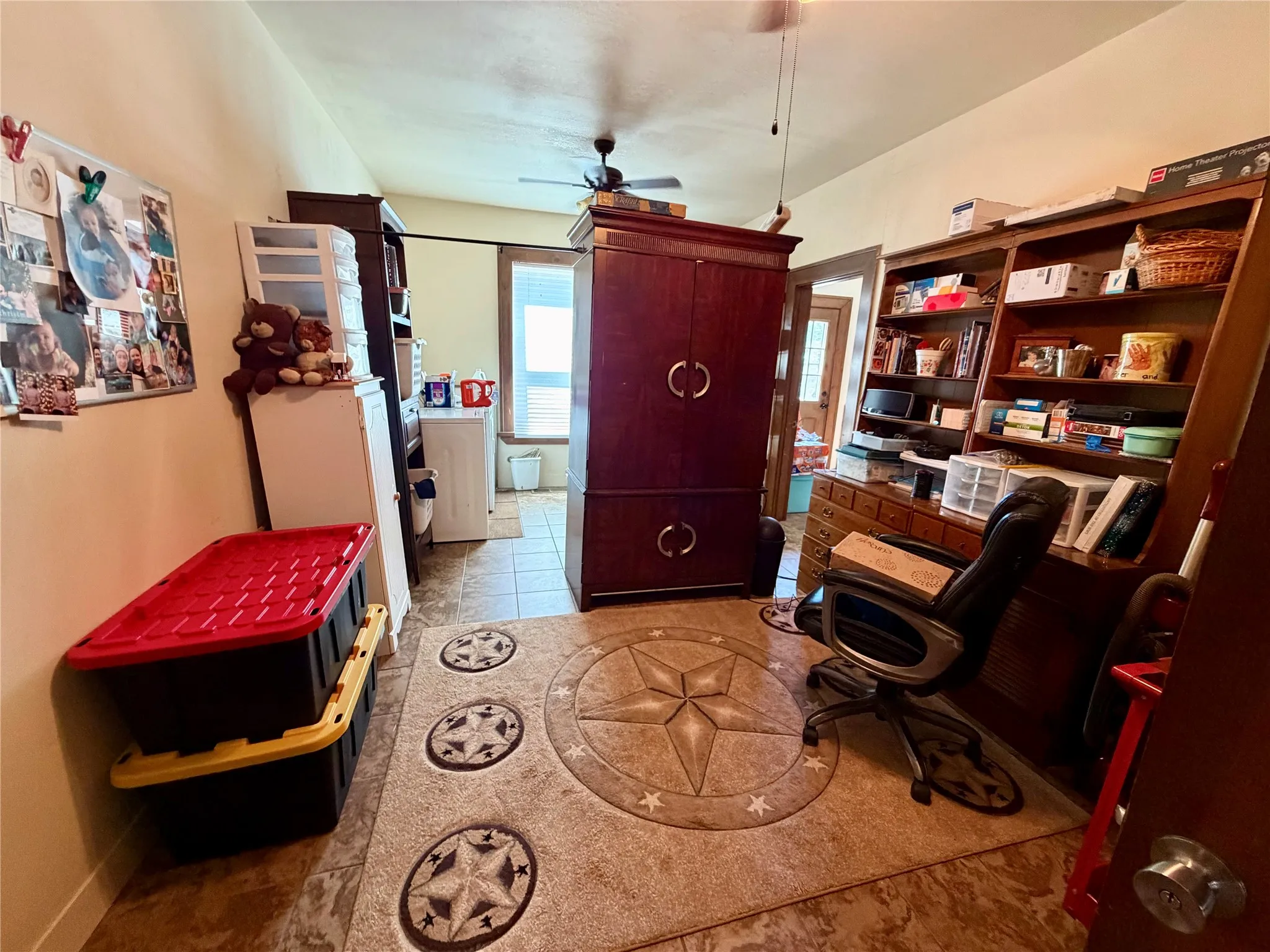 Single Family Residence For Sale in Hardeman County , 901 W Third Street, Quanah, Texas 79252, 7 Bedroom, 3 Bathroom, Garage spaces, 3,882 Sqft, built in 1918, mls#21314774, Real Estate Agent in Quanah, Homes For Sale in Hardeman county, Homes For Sale in Quanah, Realtor in Quanah Texas, Real Estate Brokerage Independent Realty Texas, Luminita Cordes Realtor