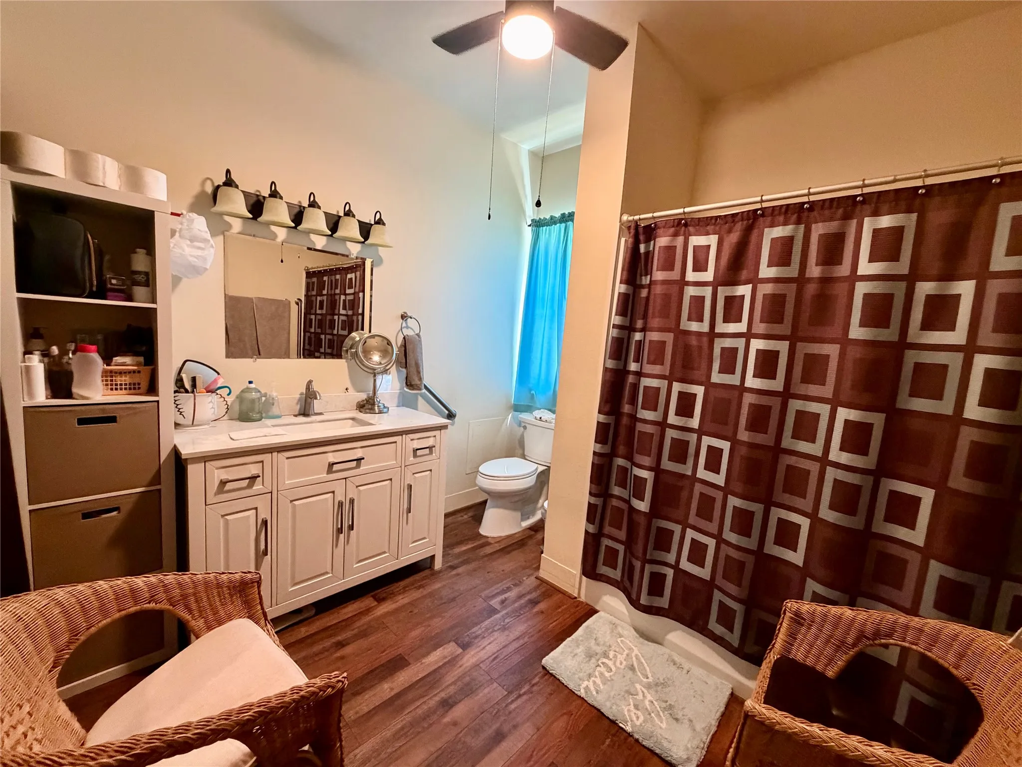 Single Family Residence For Sale in Hardeman County , 901 W Third Street, Quanah, Texas 79252, 7 Bedroom, 3 Bathroom, Garage spaces, 3,882 Sqft, built in 1918, mls#21314774, Real Estate Agent in Quanah, Homes For Sale in Hardeman county, Homes For Sale in Quanah, Realtor in Quanah Texas, Real Estate Brokerage Independent Realty Texas, Luminita Cordes Realtor