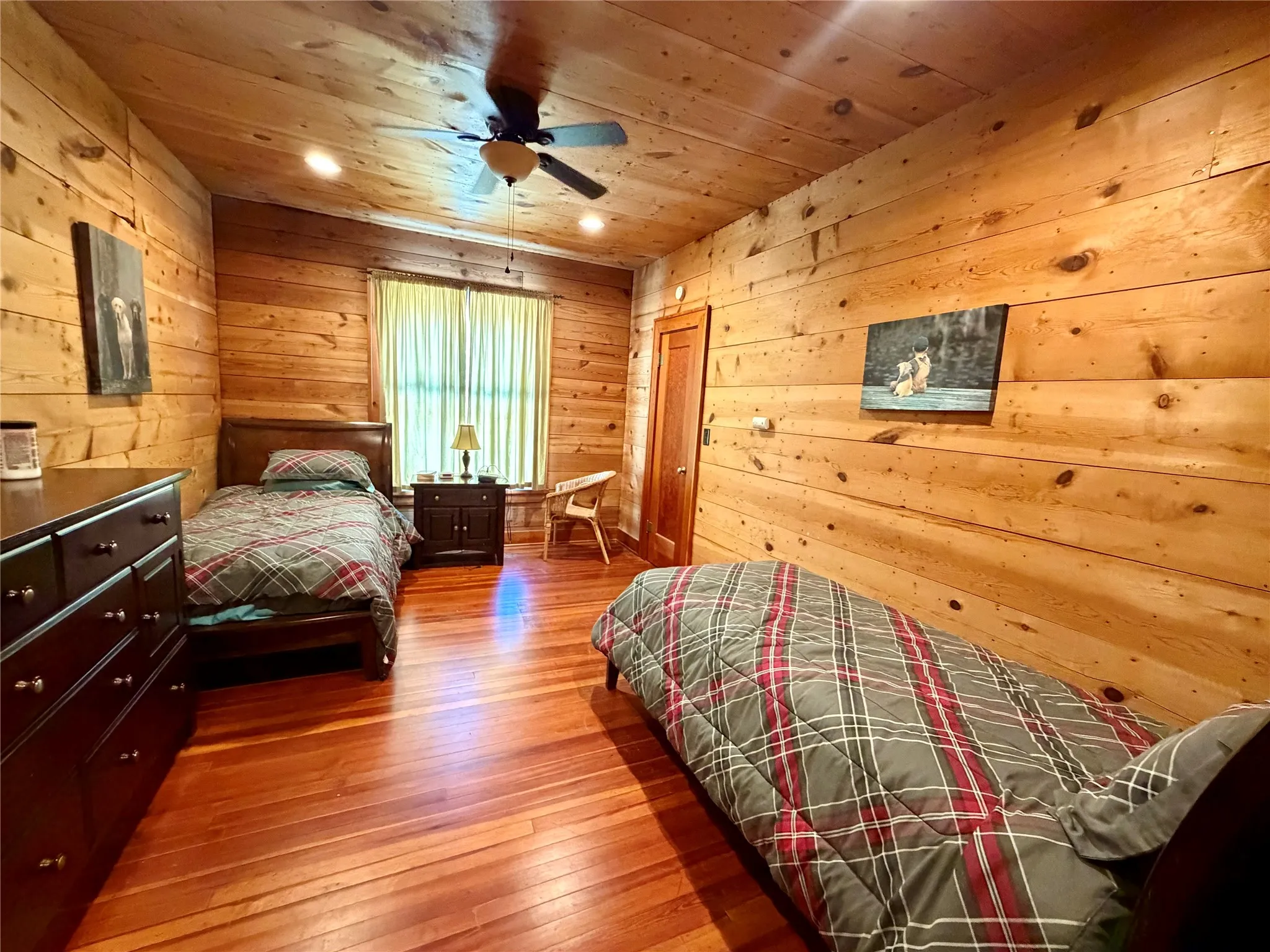 Single Family Residence For Sale in Hardeman County , 901 W Third Street, Quanah, Texas 79252, 7 Bedroom, 3 Bathroom, Garage spaces, 3,882 Sqft, built in 1918, mls#21314774, Real Estate Agent in Quanah, Homes For Sale in Hardeman county, Homes For Sale in Quanah, Realtor in Quanah Texas, Real Estate Brokerage Independent Realty Texas, Luminita Cordes Realtor