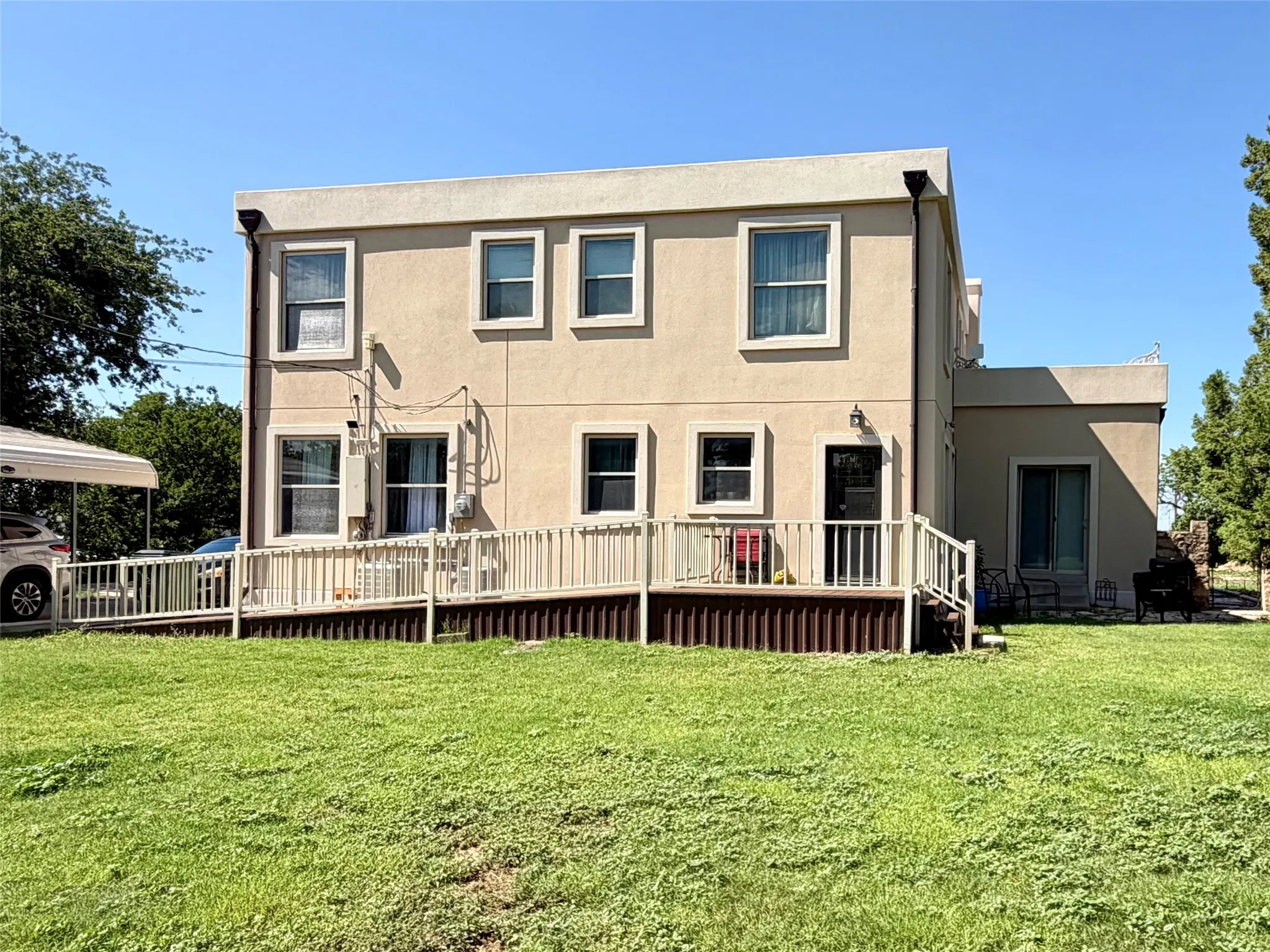 Single Family Residence For Sale in Hardeman County , 901 W Third Street, Quanah, Texas 79252, 7 Bedroom, 3 Bathroom, Garage spaces, 3,882 Sqft, built in 1918, mls#21314774, Real Estate Agent in Quanah, Homes For Sale in Hardeman county, Homes For Sale in Quanah, Realtor in Quanah Texas, Real Estate Brokerage Independent Realty Texas, Luminita Cordes Realtor
