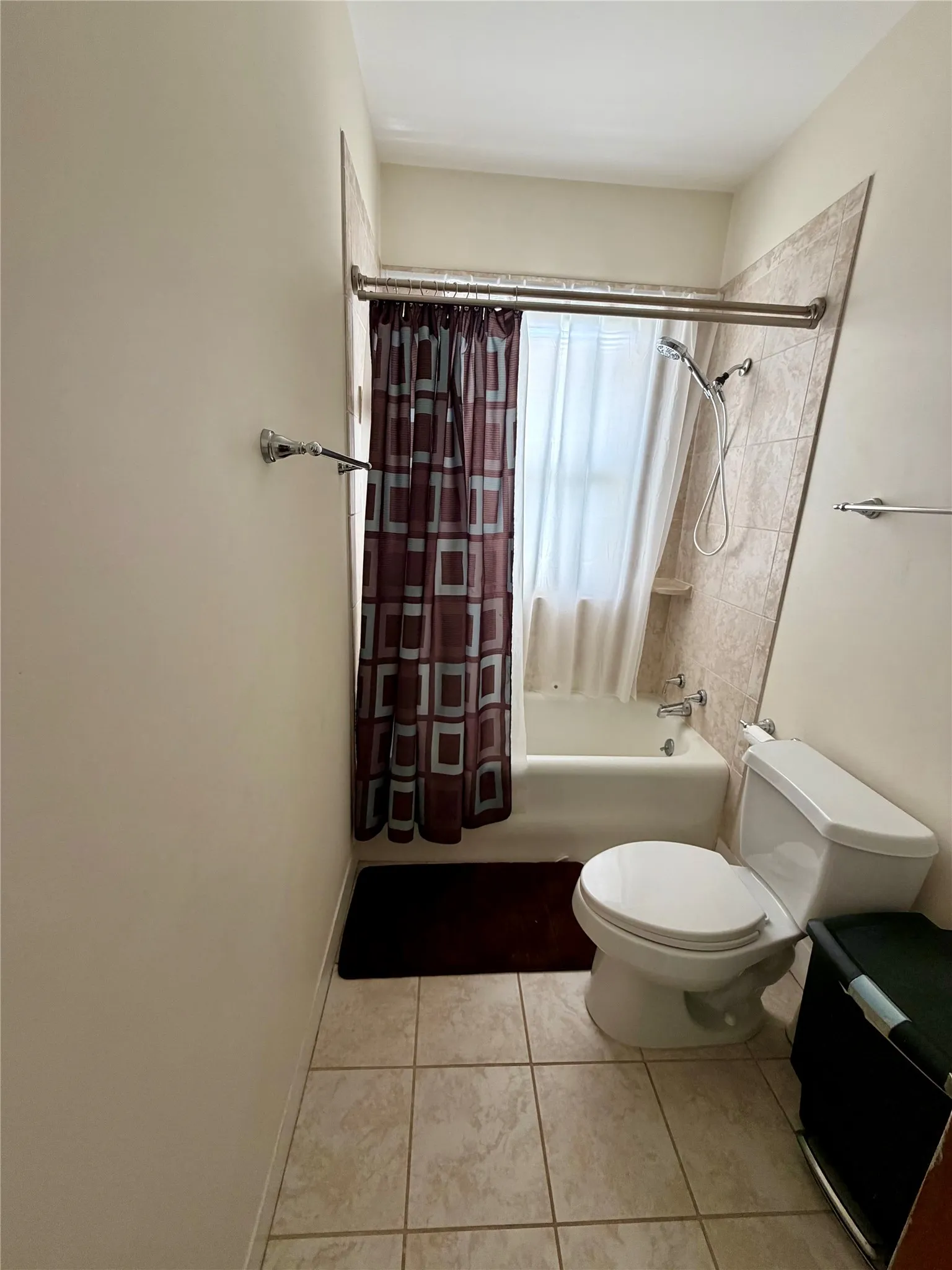 Single Family Residence For Sale in Hardeman County , 901 W Third Street, Quanah, Texas 79252, 7 Bedroom, 3 Bathroom, Garage spaces, 3,882 Sqft, built in 1918, mls#21314774, Real Estate Agent in Quanah, Homes For Sale in Hardeman county, Homes For Sale in Quanah, Realtor in Quanah Texas, Real Estate Brokerage Independent Realty Texas, Luminita Cordes Realtor