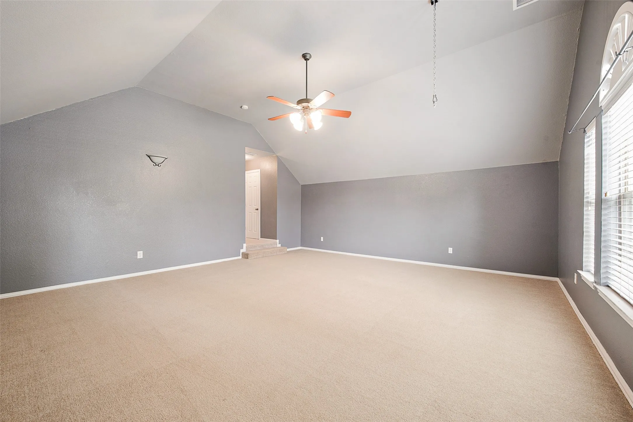 Single Family Residence For Sale in Collin County , 7309 Teakwood Drive, Mc Kinney, Texas 75072, 4 Bedroom, 3 Bathroom, 2 Garage spaces, 3,100 Sqft, built in 2004, mls#21313517, Real Estate Agent in Mc Kinney, Homes For Sale in Collin county, Homes For Sale in Mc Kinney, Realtor in Mc Kinney Texas, Real Estate Brokerage Independent Realty Texas, Luminita Cordes Realtor