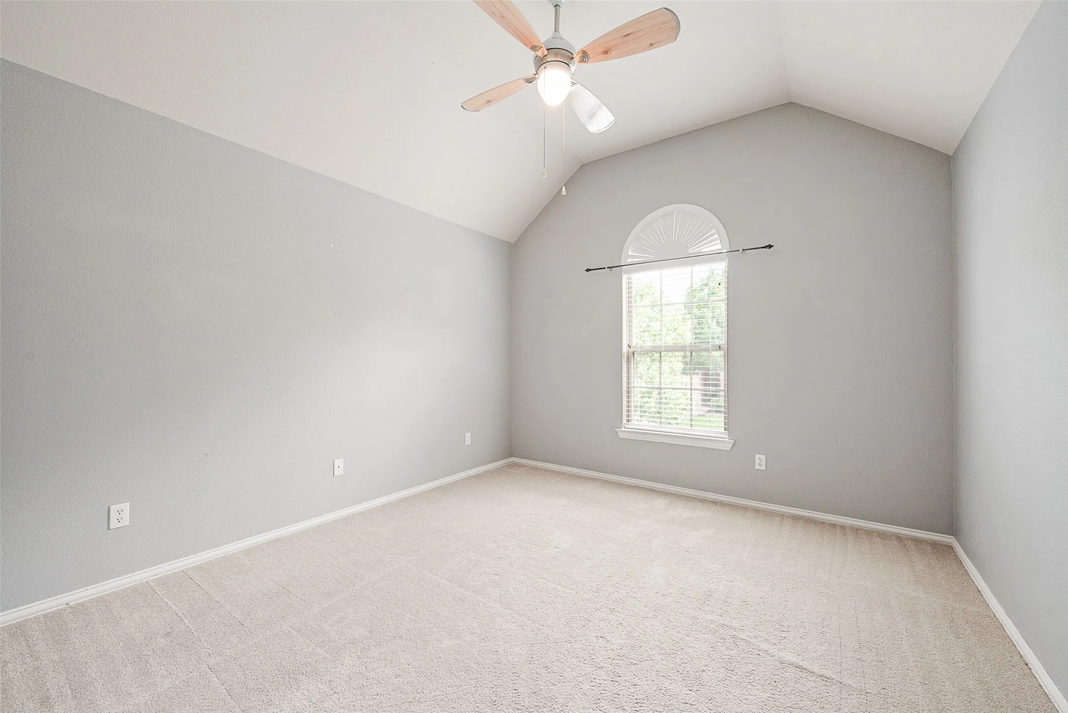 Single Family Residence For Sale in Collin County , 7309 Teakwood Drive, Mc Kinney, Texas 75072, 4 Bedroom, 3 Bathroom, 2 Garage spaces, 3,100 Sqft, built in 2004, mls#21313517, Real Estate Agent in Mc Kinney, Homes For Sale in Collin county, Homes For Sale in Mc Kinney, Realtor in Mc Kinney Texas, Real Estate Brokerage Independent Realty Texas, Luminita Cordes Realtor