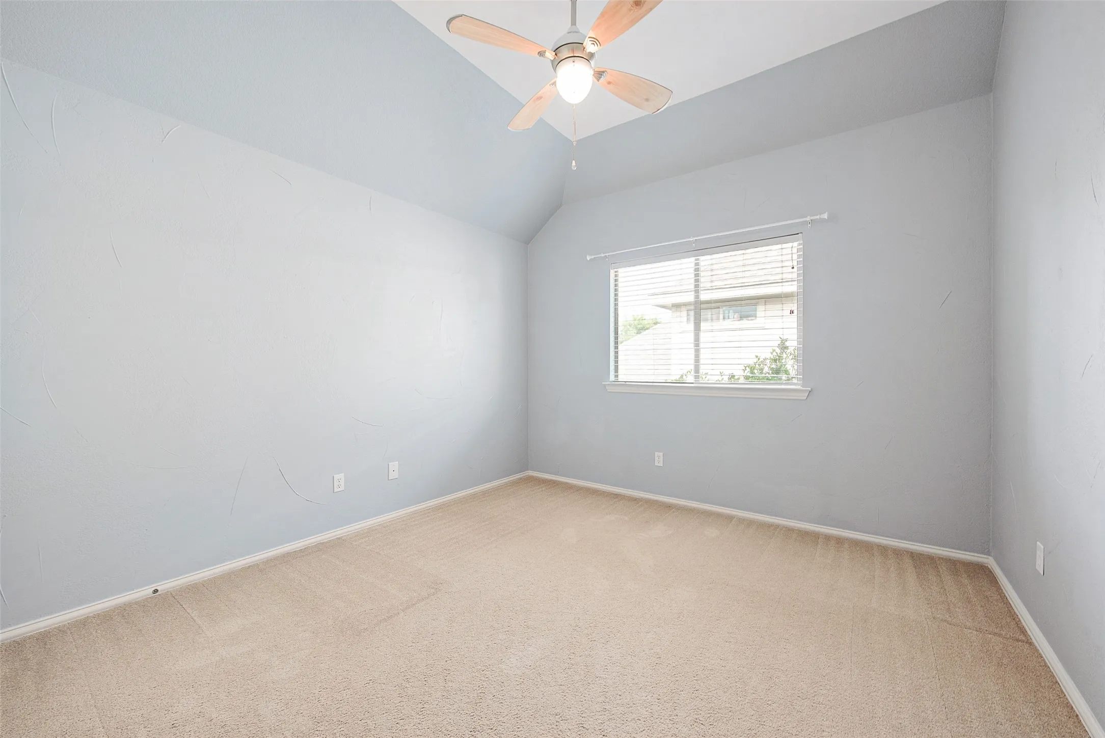 Single Family Residence For Sale in Collin County , 7309 Teakwood Drive, Mc Kinney, Texas 75072, 4 Bedroom, 3 Bathroom, 2 Garage spaces, 3,100 Sqft, built in 2004, mls#21313517, Real Estate Agent in Mc Kinney, Homes For Sale in Collin county, Homes For Sale in Mc Kinney, Realtor in Mc Kinney Texas, Real Estate Brokerage Independent Realty Texas, Luminita Cordes Realtor