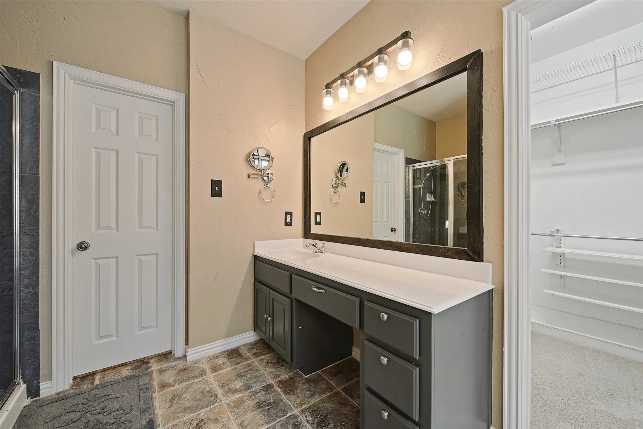 Single Family Residence For Sale in Collin County , 7309 Teakwood Drive, Mc Kinney, Texas 75072, 4 Bedroom, 3 Bathroom, 2 Garage spaces, 3,100 Sqft, built in 2004, mls#21313517, Real Estate Agent in Mc Kinney, Homes For Sale in Collin county, Homes For Sale in Mc Kinney, Realtor in Mc Kinney Texas, Real Estate Brokerage Independent Realty Texas, Luminita Cordes Realtor