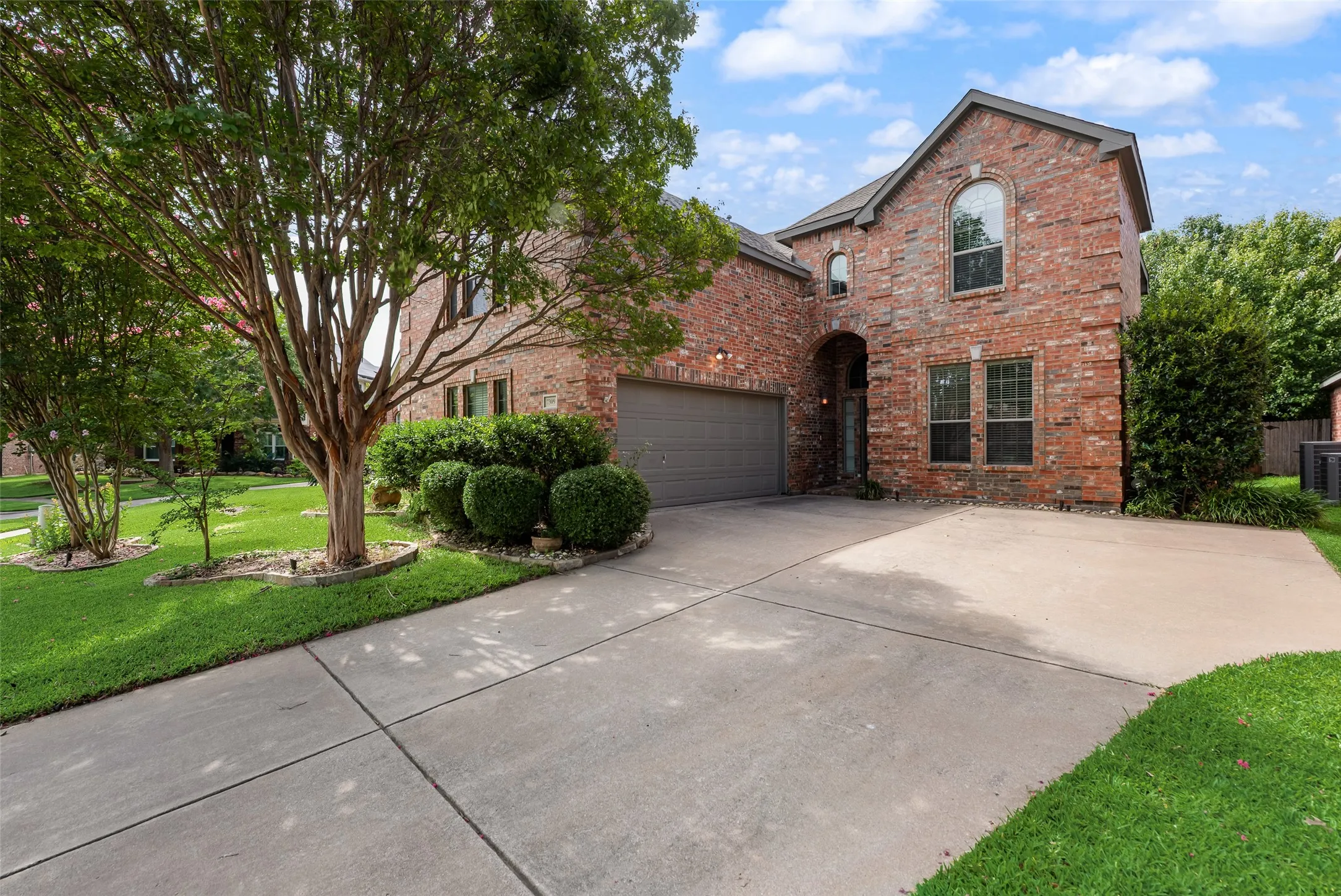 Single Family Residence For Sale in Collin County , 7309 Teakwood Drive, Mc Kinney, Texas 75072, 4 Bedroom, 3 Bathroom, 2 Garage spaces, 3,100 Sqft, built in 2004, mls#21313517, Real Estate Agent in Mc Kinney, Homes For Sale in Collin county, Homes For Sale in Mc Kinney, Realtor in Mc Kinney Texas, Real Estate Brokerage Independent Realty Texas, Luminita Cordes Realtor