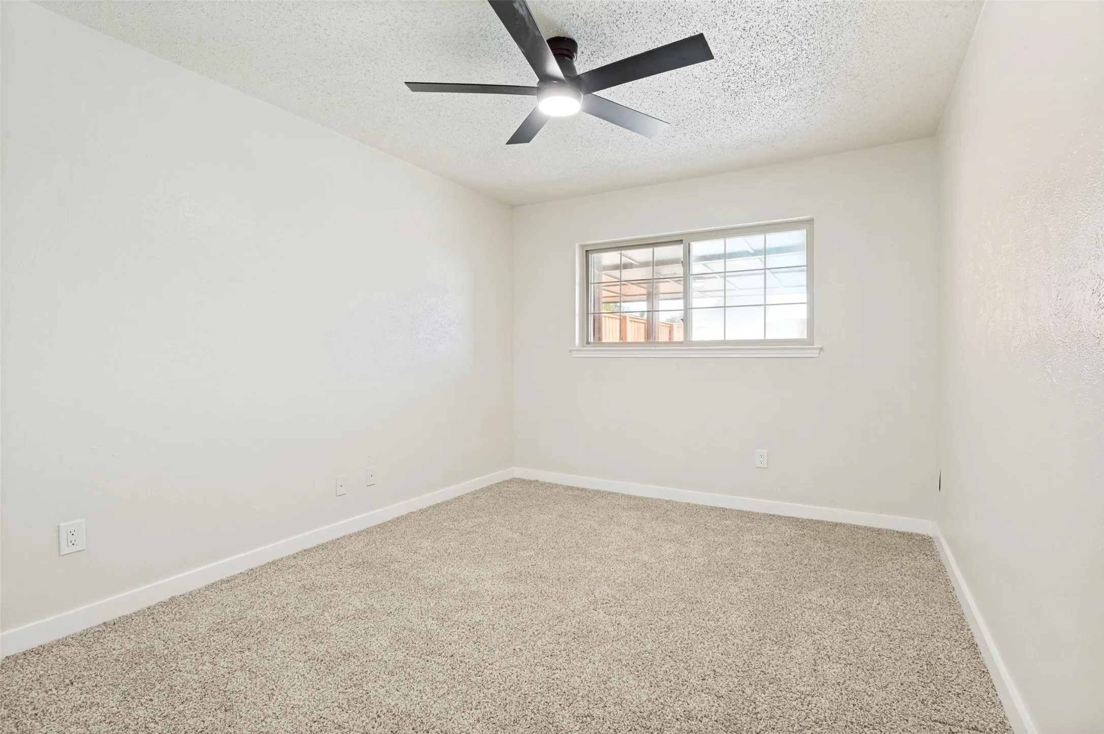 Single Family Residence For Sale in Dallas County , 2302 Greenhill Drive, Carrollton, Texas 75006, 4 Bedroom, 2 Bathroom, 2 Garage spaces, 2,065 Sqft, built in 1973, mls#21314733, Real Estate Agent in Carrollton, Homes For Sale in Dallas county, Homes For Sale in Carrollton, Realtor in Carrollton Texas, Real Estate Brokerage Independent Realty Texas, Luminita Cordes Realtor