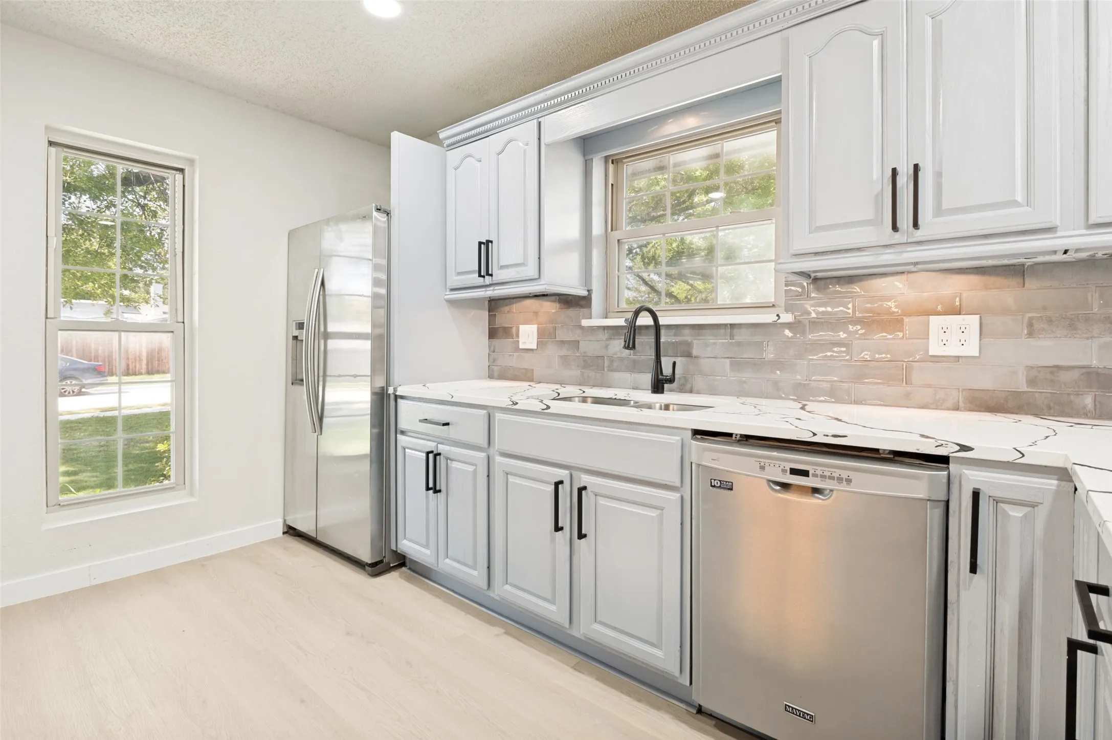 Single Family Residence For Sale in Dallas County , 2302 Greenhill Drive, Carrollton, Texas 75006, 4 Bedroom, 2 Bathroom, 2 Garage spaces, 2,065 Sqft, built in 1973, mls#21314733, Real Estate Agent in Carrollton, Homes For Sale in Dallas county, Homes For Sale in Carrollton, Realtor in Carrollton Texas, Real Estate Brokerage Independent Realty Texas, Luminita Cordes Realtor