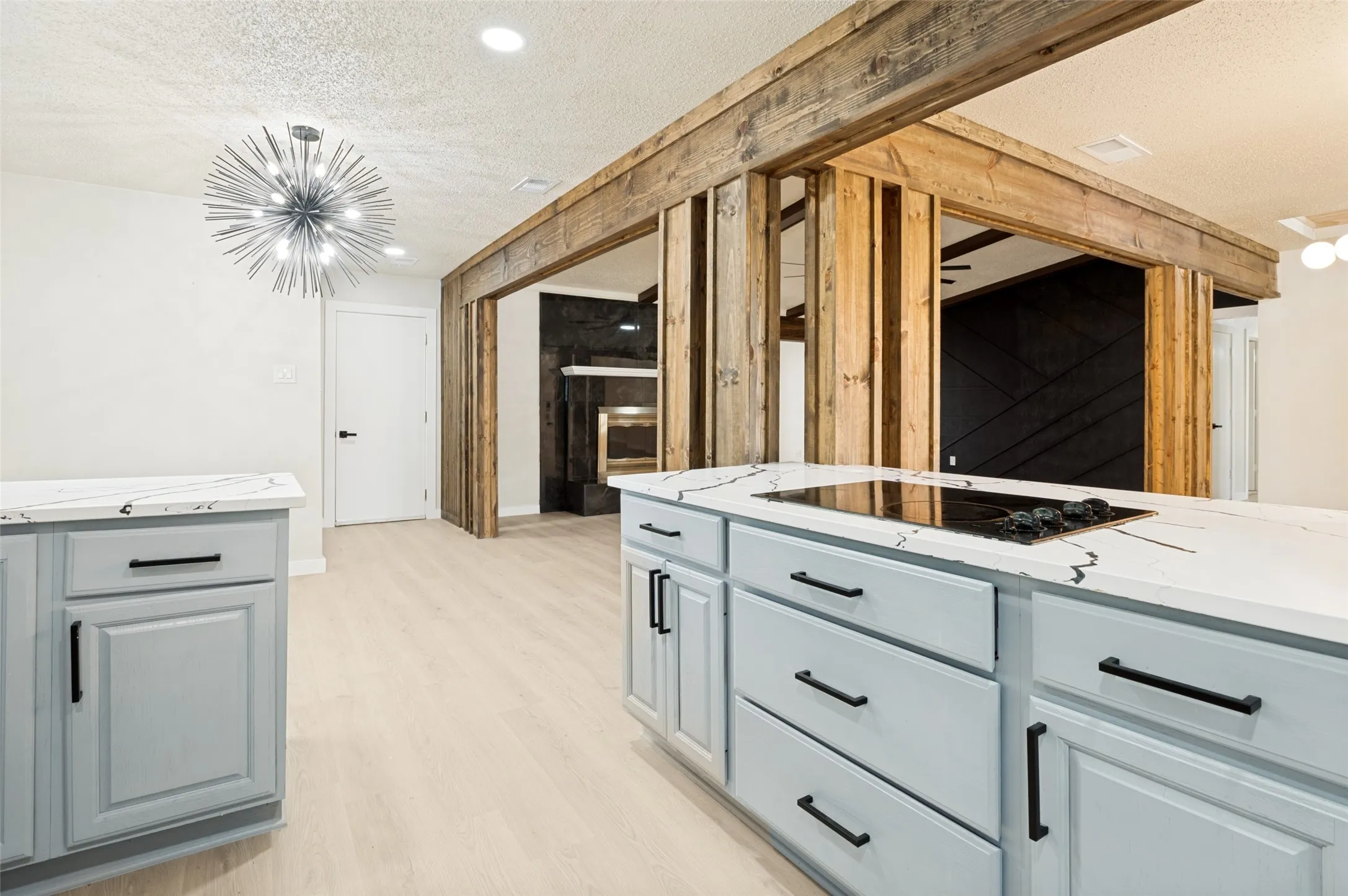 Single Family Residence For Sale in Dallas County , 2302 Greenhill Drive, Carrollton, Texas 75006, 4 Bedroom, 2 Bathroom, 2 Garage spaces, 2,065 Sqft, built in 1973, mls#21314733, Real Estate Agent in Carrollton, Homes For Sale in Dallas county, Homes For Sale in Carrollton, Realtor in Carrollton Texas, Real Estate Brokerage Independent Realty Texas, Luminita Cordes Realtor