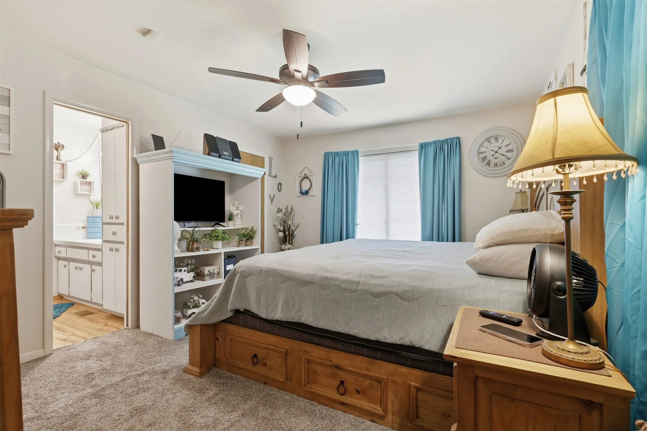Single Family Residence For Sale in Johnson County , 1117 Sheridan Lane, Cleburne, Texas 76033, 3 Bedroom, 2 Bathroom, 2 Garage spaces, 1,806 Sqft, built in 1966, mls#21313997, Real Estate Agent in Cleburne, Homes For Sale in Johnson county, Homes For Sale in Cleburne, Realtor in Cleburne Texas, Real Estate Brokerage Independent Realty Texas, Luminita Cordes Realtor