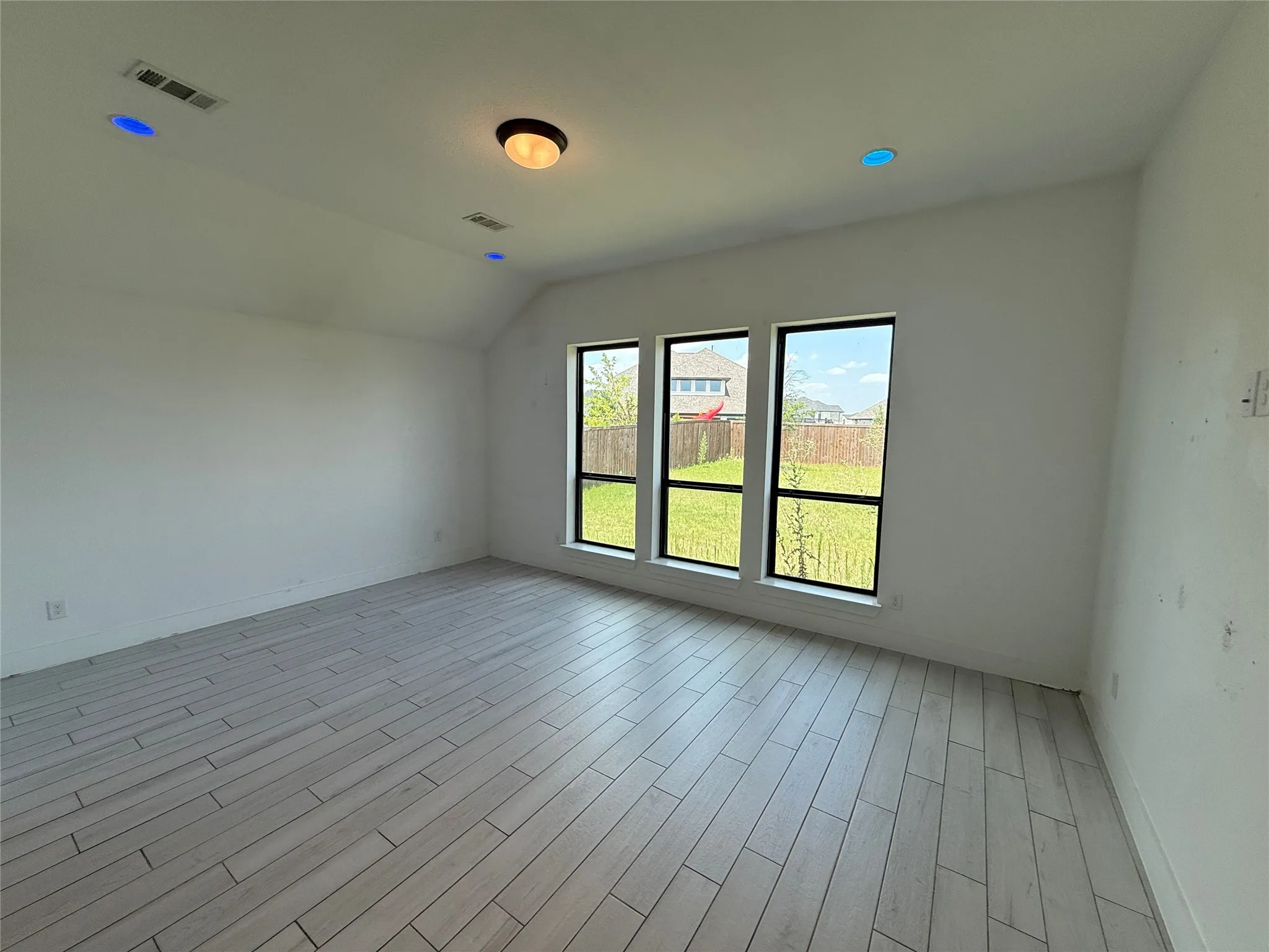 Single Family Residence For Sale in Tarrant County , 2162 Cloverfern Way, Haslet, Texas 76052, 4 Bedroom, 3 Bathroom, 3 Garage spaces, 2,539 Sqft, built in 2022, mls#21314785, Real Estate Agent in Haslet, Homes For Sale in Tarrant county, Homes For Sale in Haslet, Realtor in Haslet Texas, Real Estate Brokerage Independent Realty Texas, Luminita Cordes Realtor