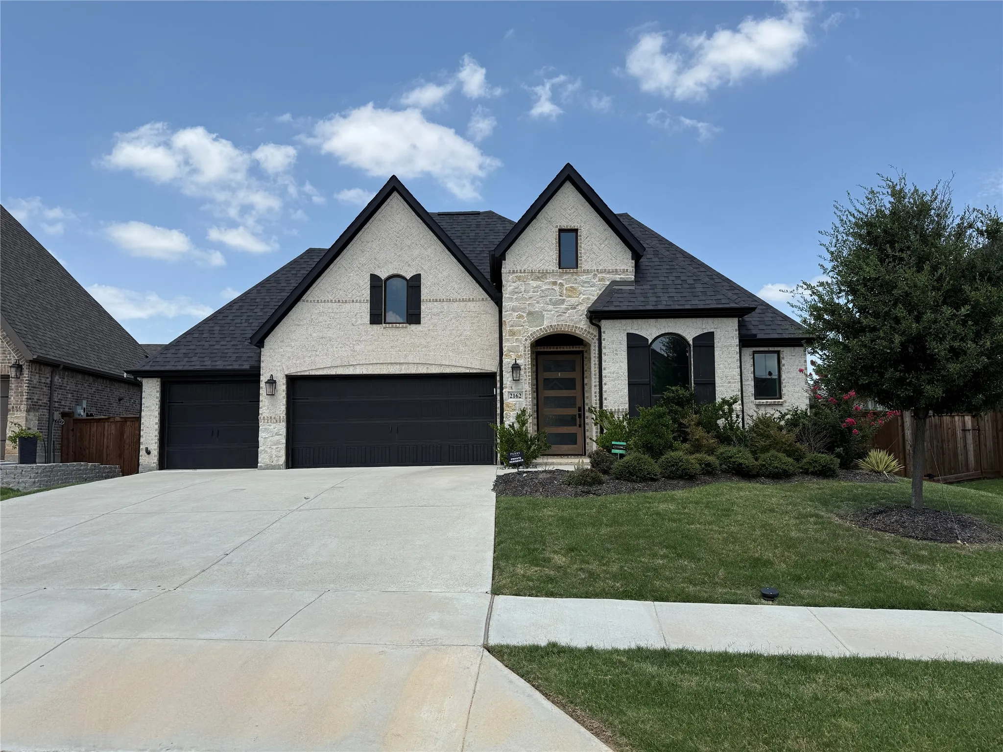 Single Family Residence For Sale in Tarrant County , 2162 Cloverfern Way, Haslet, Texas 76052, 4 Bedroom, 3 Bathroom, 3 Garage spaces, 2,539 Sqft, built in 2022, mls#21314785, Real Estate Agent in Haslet, Homes For Sale in Tarrant county, Homes For Sale in Haslet, Realtor in Haslet Texas, Real Estate Brokerage Independent Realty Texas, Luminita Cordes Realtor