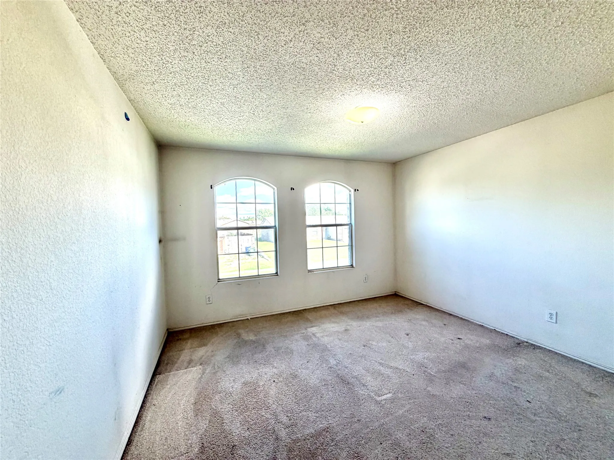 Single Family Residence For Sale in Dallas County , 1257 Regal Drive, Garland, Texas 75040, 4 Bedroom, 3 Bathroom, 2 Garage spaces, 2,792 Sqft, built in 1997, mls#21311241, Real Estate Agent in Garland, Homes For Sale in Dallas county, Homes For Sale in Garland, Realtor in Garland Texas, Real Estate Brokerage Independent Realty Texas, Luminita Cordes Realtor