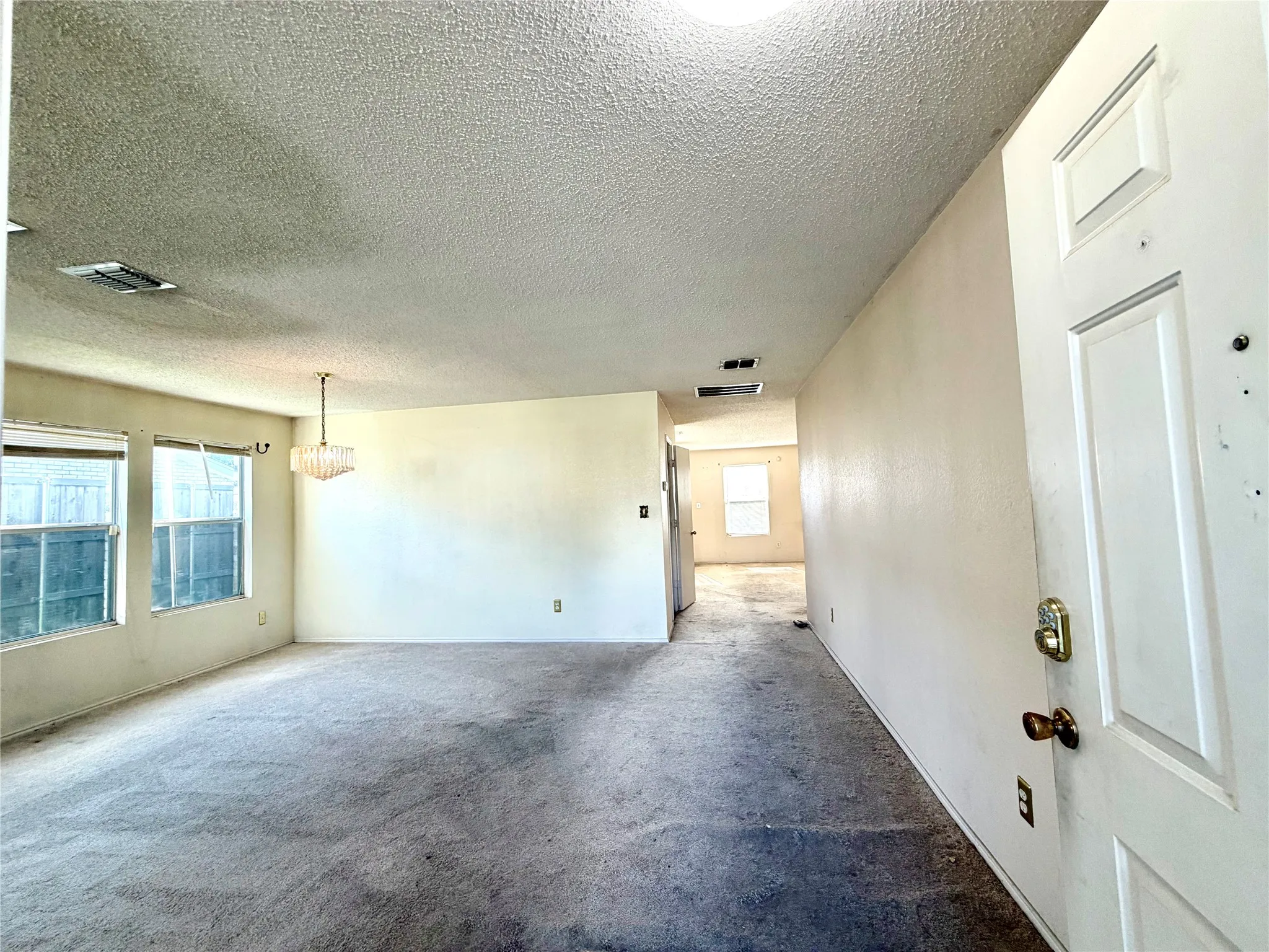 Single Family Residence For Sale in Dallas County , 1257 Regal Drive, Garland, Texas 75040, 4 Bedroom, 3 Bathroom, 2 Garage spaces, 2,792 Sqft, built in 1997, mls#21311241, Real Estate Agent in Garland, Homes For Sale in Dallas county, Homes For Sale in Garland, Realtor in Garland Texas, Real Estate Brokerage Independent Realty Texas, Luminita Cordes Realtor