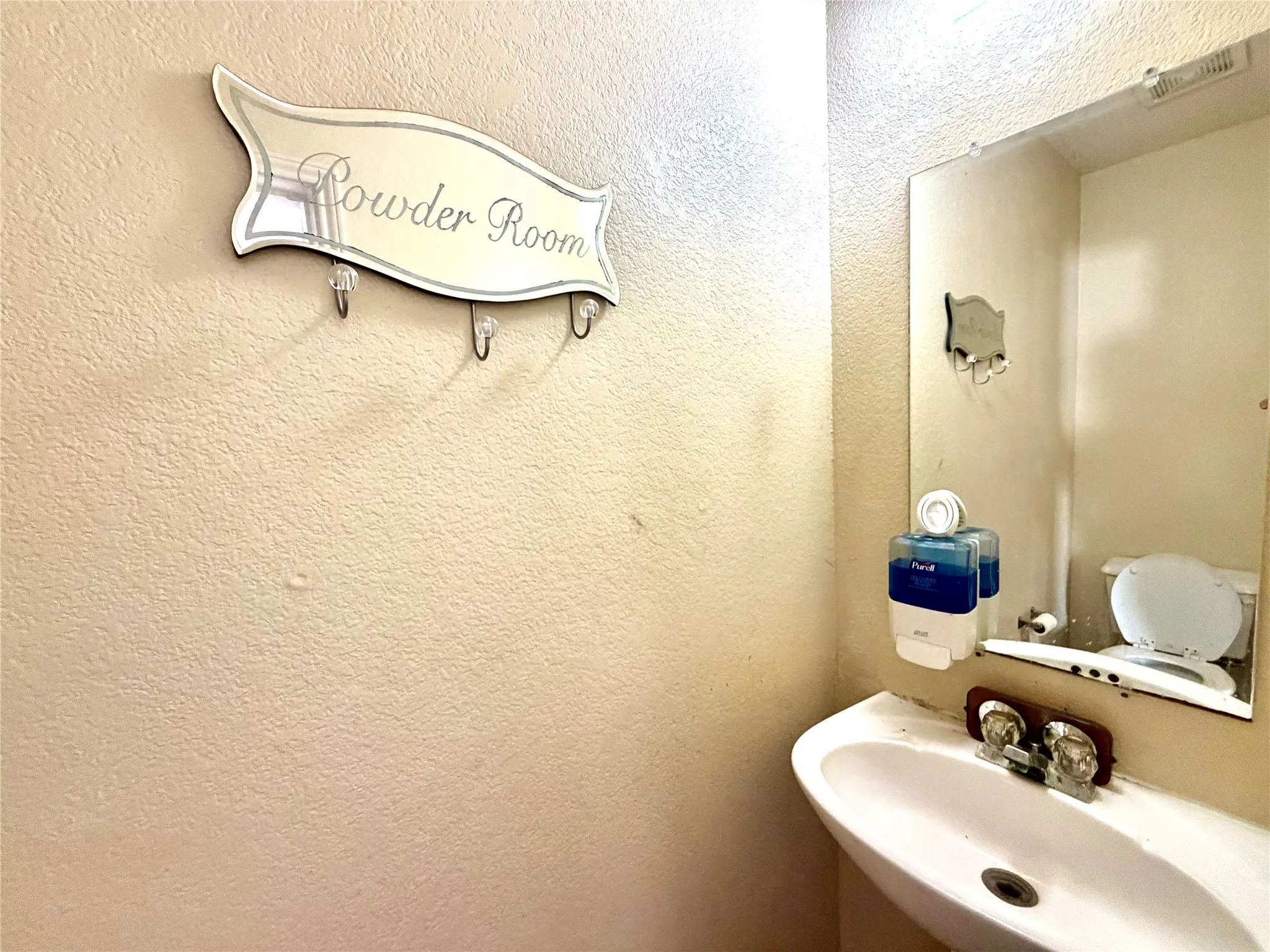 Single Family Residence For Sale in Dallas County , 1257 Regal Drive, Garland, Texas 75040, 4 Bedroom, 3 Bathroom, 2 Garage spaces, 2,792 Sqft, built in 1997, mls#21311241, Real Estate Agent in Garland, Homes For Sale in Dallas county, Homes For Sale in Garland, Realtor in Garland Texas, Real Estate Brokerage Independent Realty Texas, Luminita Cordes Realtor