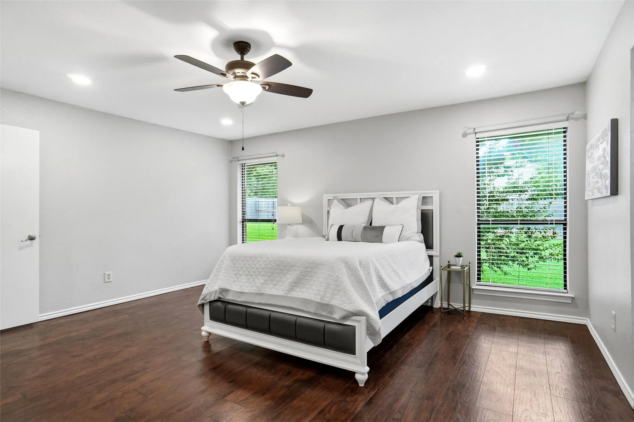 Single Family Residence For Sale in Tarrant County , 908 Santa Fe Trail, Keller, Texas 76248, 3 Bedroom, 2 Bathroom, 2 Garage spaces, 1,426 Sqft, built in 1984, mls#21309499, Real Estate Agent in Keller, Homes For Sale in Tarrant county, Homes For Sale in Keller, Realtor in Keller Texas, Real Estate Brokerage Independent Realty Texas, Luminita Cordes Realtor