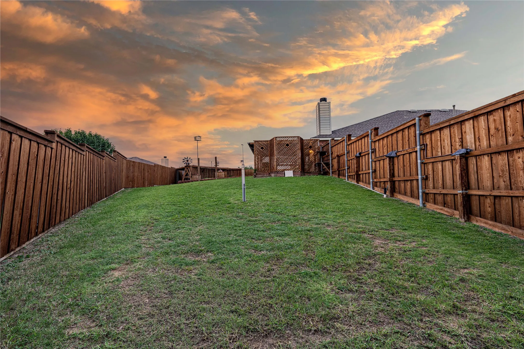 Single Family Residence For Sale in Collin County , 2819 Arabian Lane, Celina, Texas 75009, 4 Bedrooms, 2 Bathrooms, 2 Garage spaces, 2,137 Sqft, built in 2005, Price $415,000, mls#21314779, Real Estate Agent in Celina, Homes For Sale in Collin county, Homes For Sale in Celina, Realtor in Celina Texas, Real Estate Brokerage Independent Realty Texas, Luminita Cordes Realtor