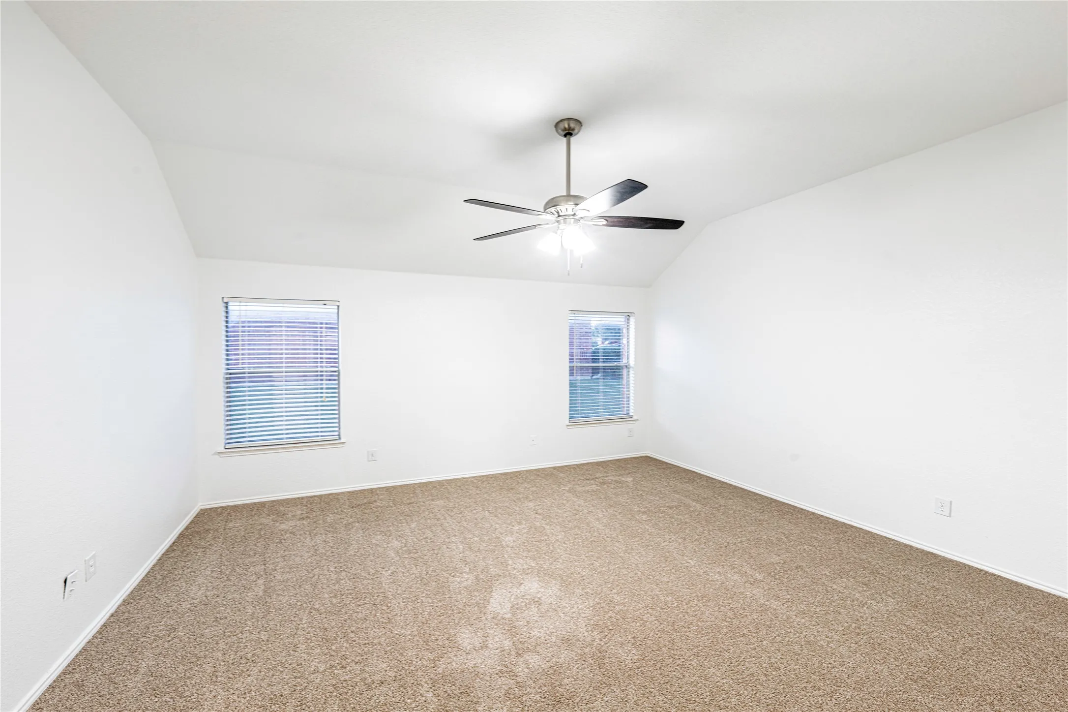 Single Family Residence For Sale in Collin County , 2819 Arabian Lane, Celina, Texas 75009, 4 Bedrooms, 2 Bathrooms, 2 Garage spaces, 2,137 Sqft, built in 2005, Price $415,000, mls#21314779, Real Estate Agent in Celina, Homes For Sale in Collin county, Homes For Sale in Celina, Realtor in Celina Texas, Real Estate Brokerage Independent Realty Texas, Luminita Cordes Realtor
