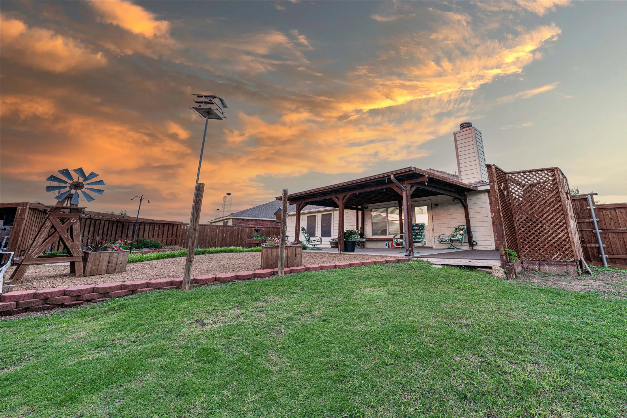 Single Family Residence For Sale in Collin County , 2819 Arabian Lane, Celina, Texas 75009, 4 Bedrooms, 2 Bathrooms, 2 Garage spaces, 2,137 Sqft, built in 2005, Price $415,000, mls#21314779, Real Estate Agent in Celina, Homes For Sale in Collin county, Homes For Sale in Celina, Realtor in Celina Texas, Real Estate Brokerage Independent Realty Texas, Luminita Cordes Realtor