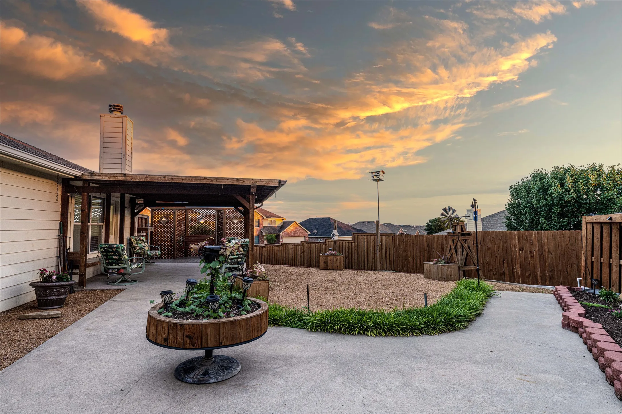 Single Family Residence For Sale in Collin County , 2819 Arabian Lane, Celina, Texas 75009, 4 Bedrooms, 2 Bathrooms, 2 Garage spaces, 2,137 Sqft, built in 2005, Price $415,000, mls#21314779, Real Estate Agent in Celina, Homes For Sale in Collin county, Homes For Sale in Celina, Realtor in Celina Texas, Real Estate Brokerage Independent Realty Texas, Luminita Cordes Realtor