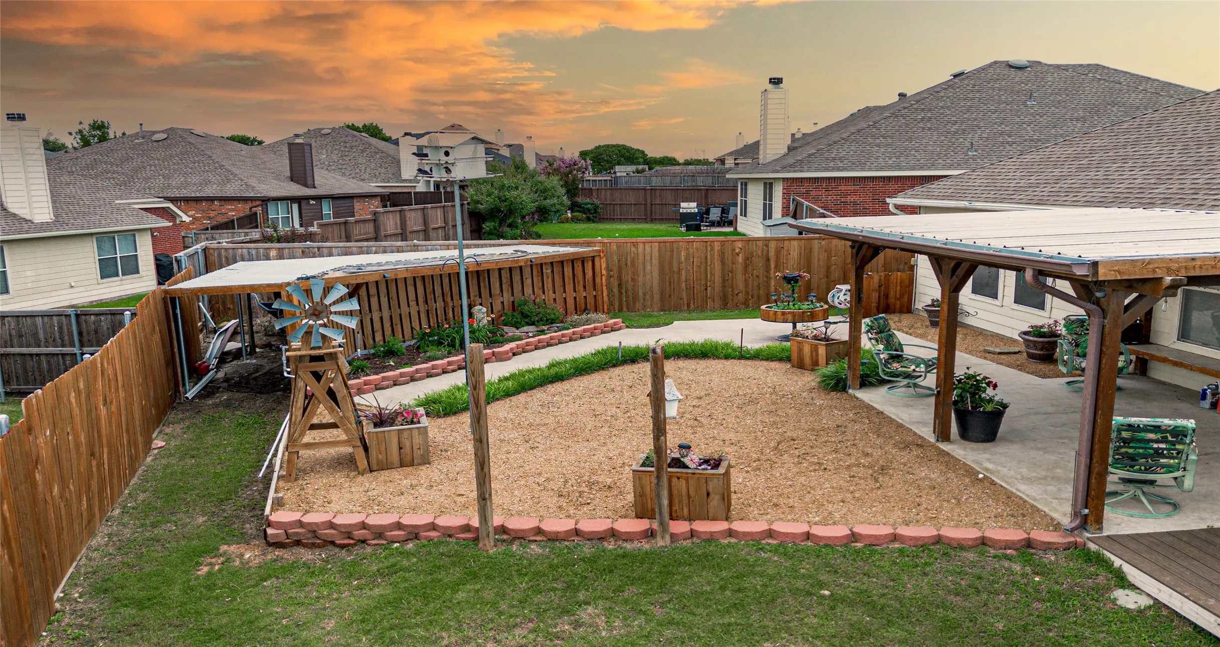 Single Family Residence For Sale in Collin County , 2819 Arabian Lane, Celina, Texas 75009, 4 Bedrooms, 2 Bathrooms, 2 Garage spaces, 2,137 Sqft, built in 2005, Price $415,000, mls#21314779, Real Estate Agent in Celina, Homes For Sale in Collin county, Homes For Sale in Celina, Realtor in Celina Texas, Real Estate Brokerage Independent Realty Texas, Luminita Cordes Realtor