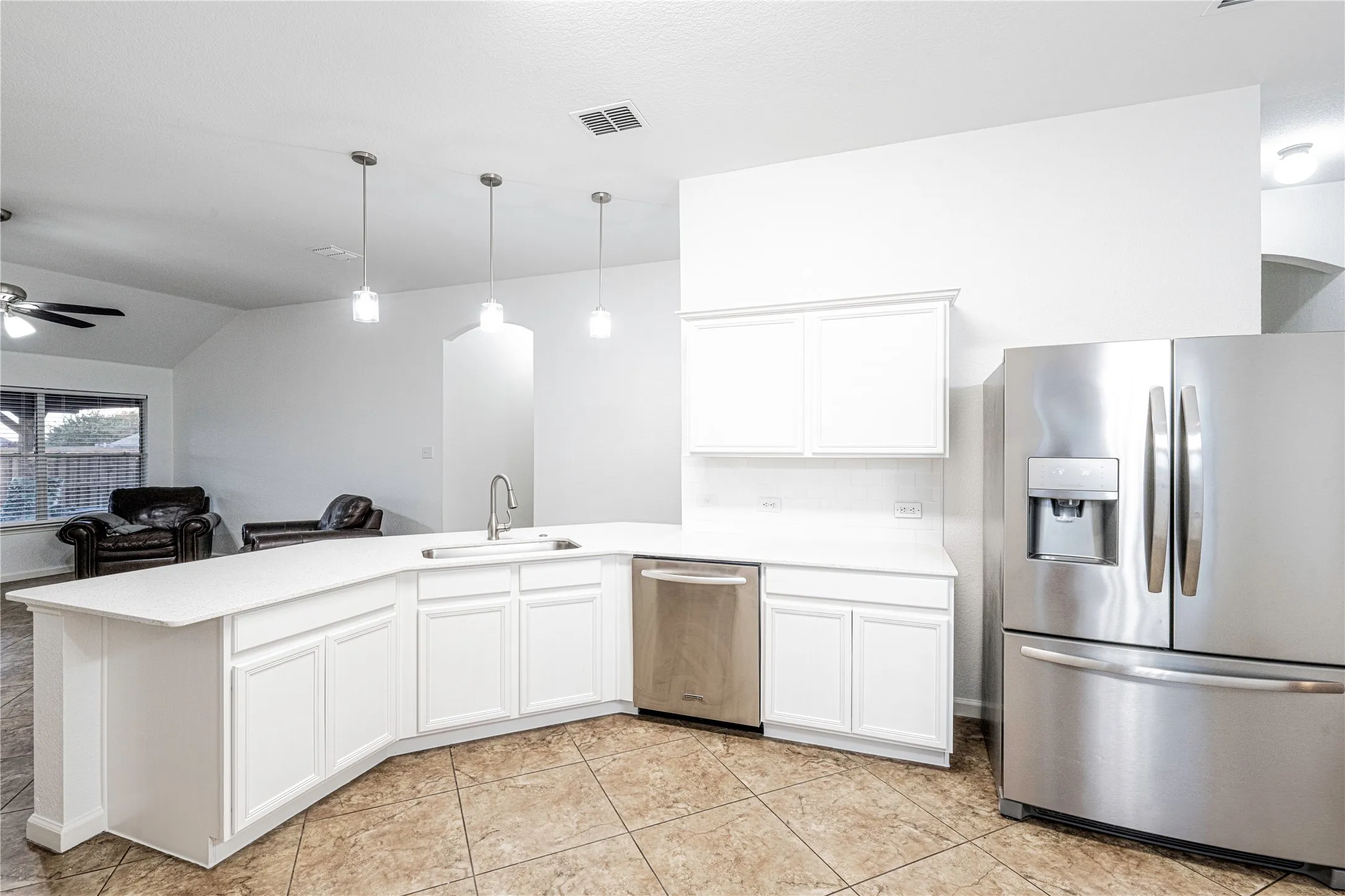 Single Family Residence For Sale in Collin County , 2819 Arabian Lane, Celina, Texas 75009, 4 Bedrooms, 2 Bathrooms, 2 Garage spaces, 2,137 Sqft, built in 2005, Price $415,000, mls#21314779, Real Estate Agent in Celina, Homes For Sale in Collin county, Homes For Sale in Celina, Realtor in Celina Texas, Real Estate Brokerage Independent Realty Texas, Luminita Cordes Realtor