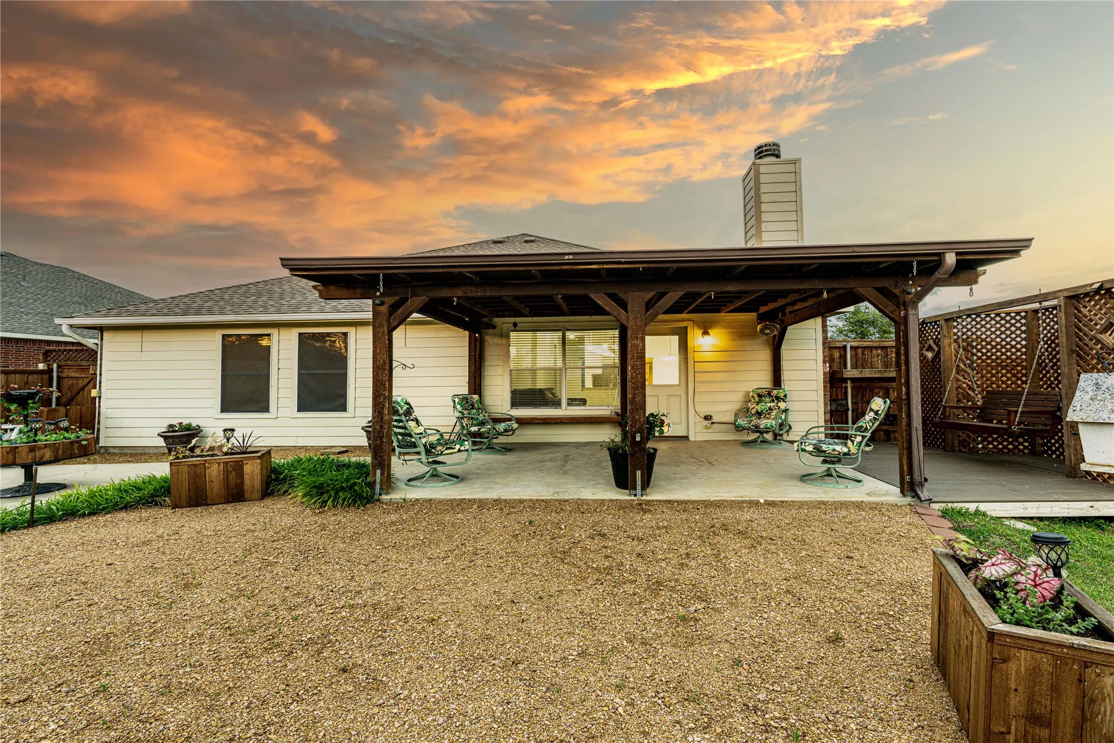 Single Family Residence For Sale in Collin County , 2819 Arabian Lane, Celina, Texas 75009, 4 Bedrooms, 2 Bathrooms, 2 Garage spaces, 2,137 Sqft, built in 2005, Price $415,000, mls#21314779, Real Estate Agent in Celina, Homes For Sale in Collin county, Homes For Sale in Celina, Realtor in Celina Texas, Real Estate Brokerage Independent Realty Texas, Luminita Cordes Realtor