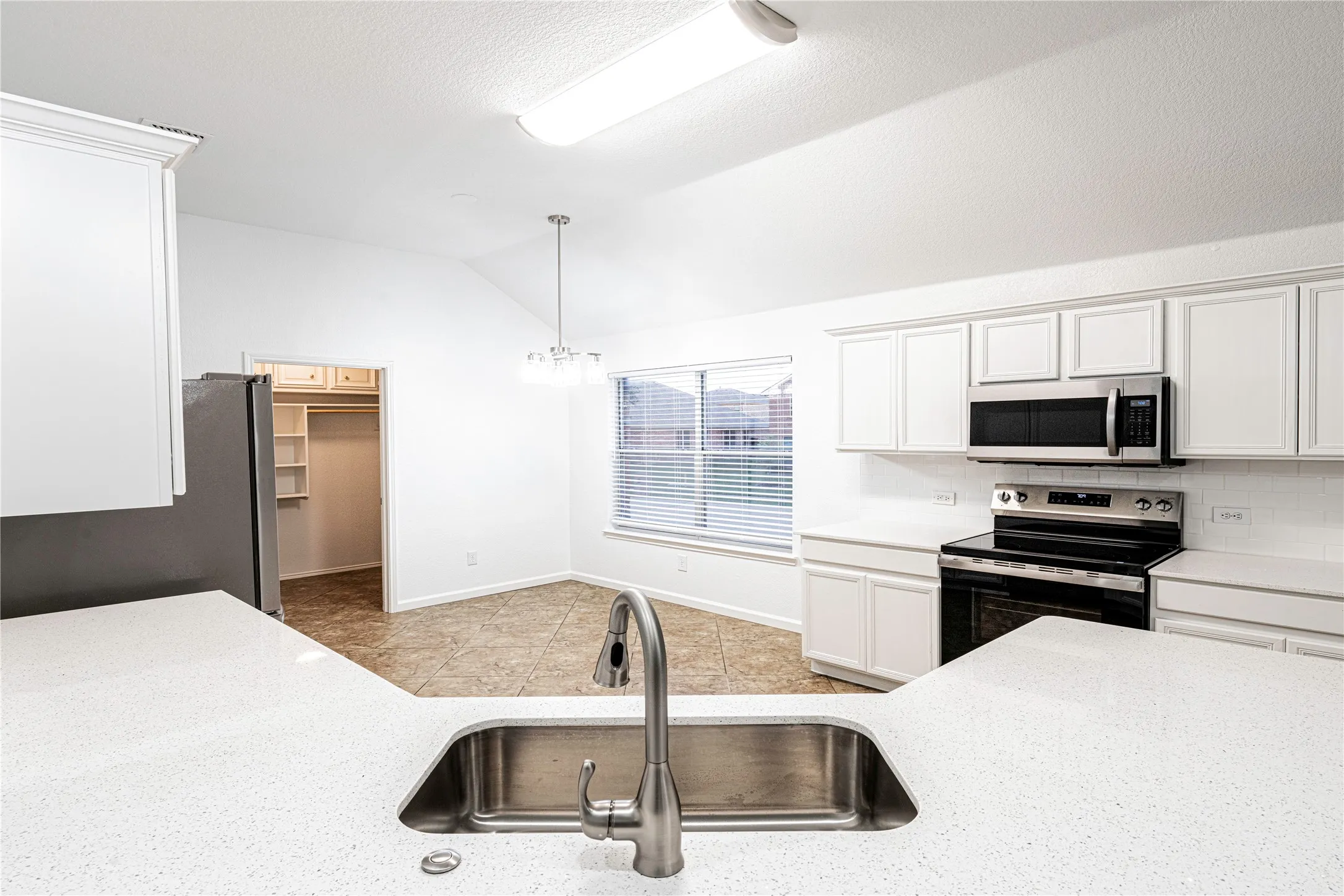 Single Family Residence For Sale in Collin County , 2819 Arabian Lane, Celina, Texas 75009, 4 Bedrooms, 2 Bathrooms, 2 Garage spaces, 2,137 Sqft, built in 2005, Price $415,000, mls#21314779, Real Estate Agent in Celina, Homes For Sale in Collin county, Homes For Sale in Celina, Realtor in Celina Texas, Real Estate Brokerage Independent Realty Texas, Luminita Cordes Realtor